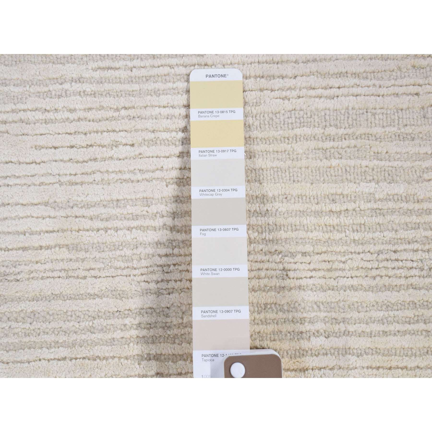 Modern-and-Contemporary-Hand-Loomed-Rug-402090