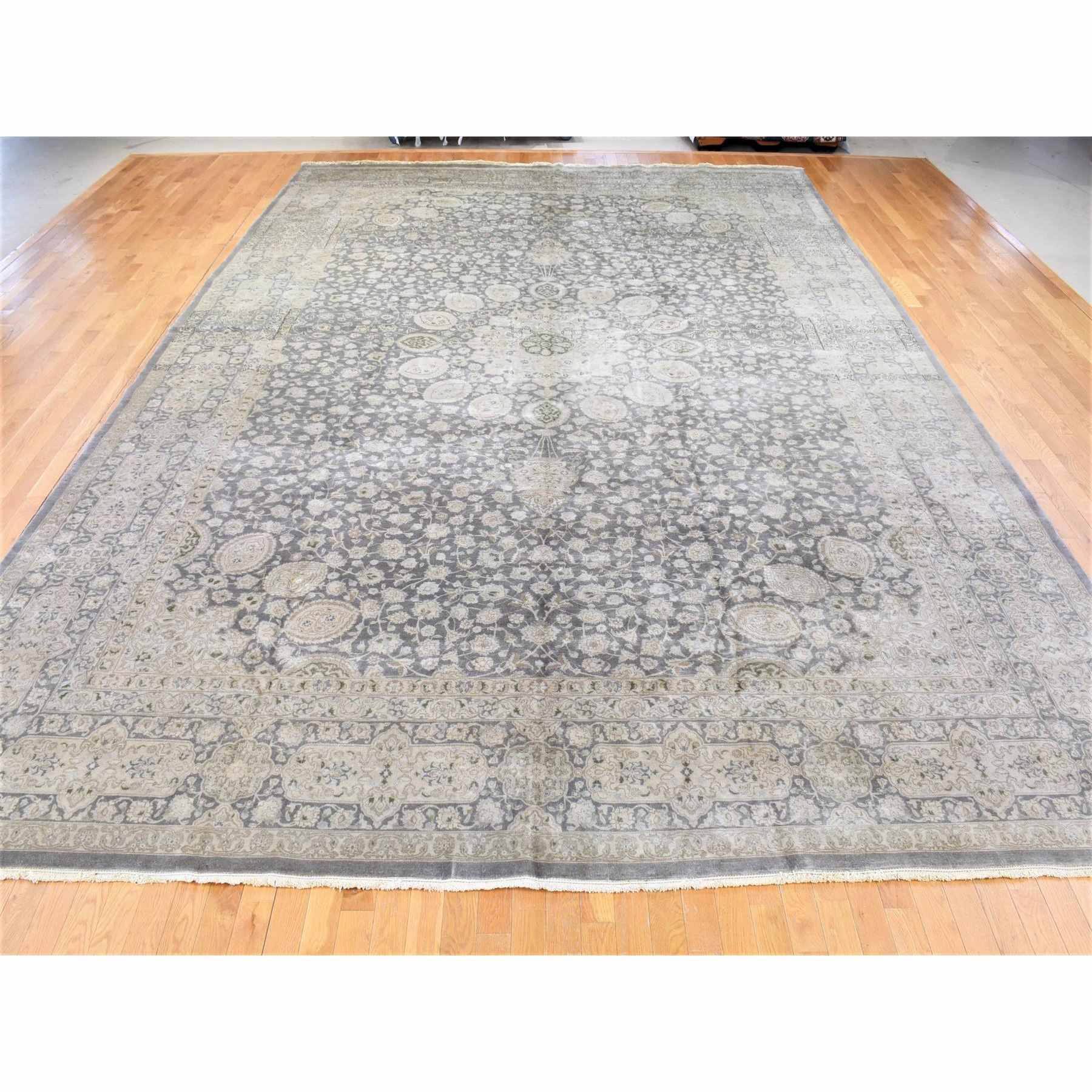 Persian-Hand-Knotted-Rug-401130