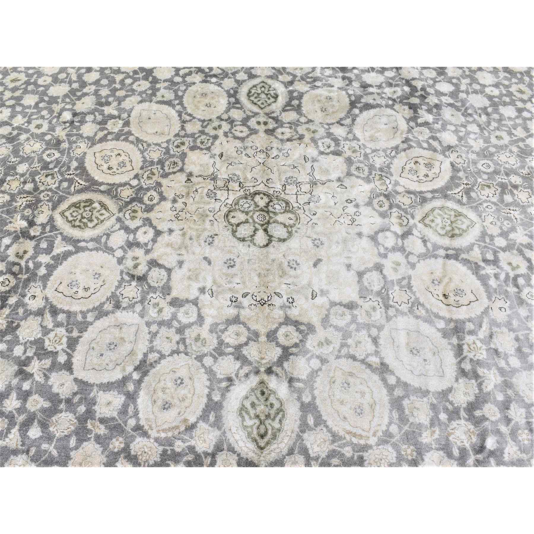Persian-Hand-Knotted-Rug-401130