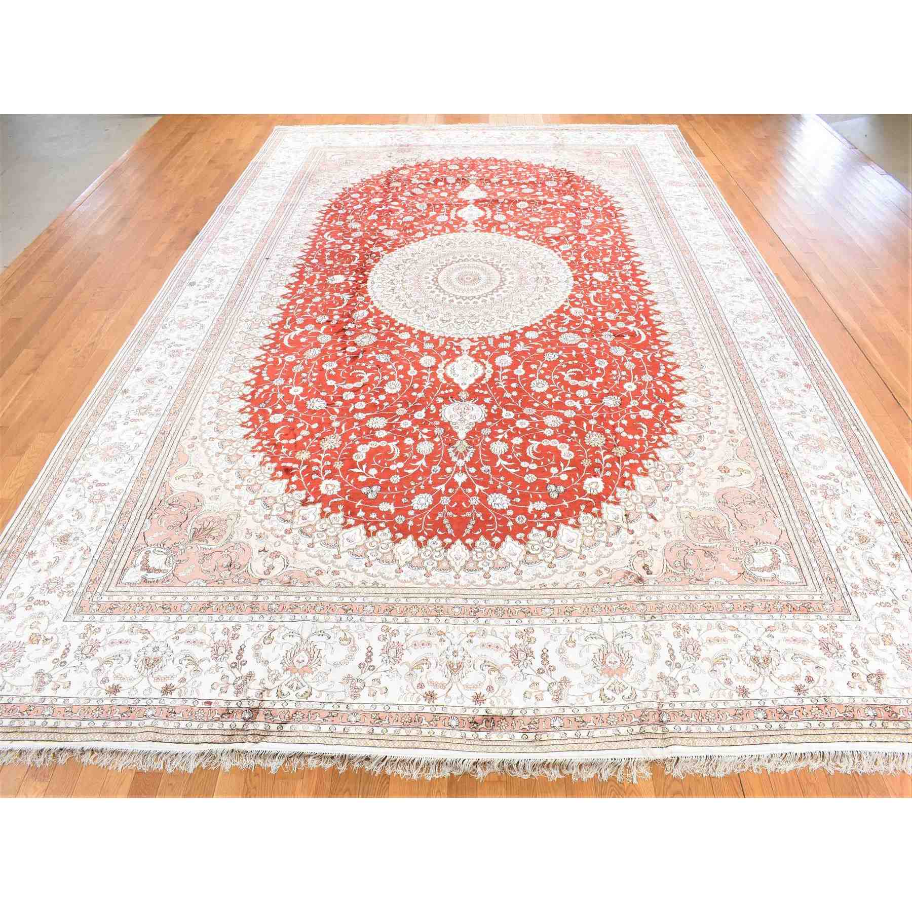Silk-Hand-Knotted-Rug-401155