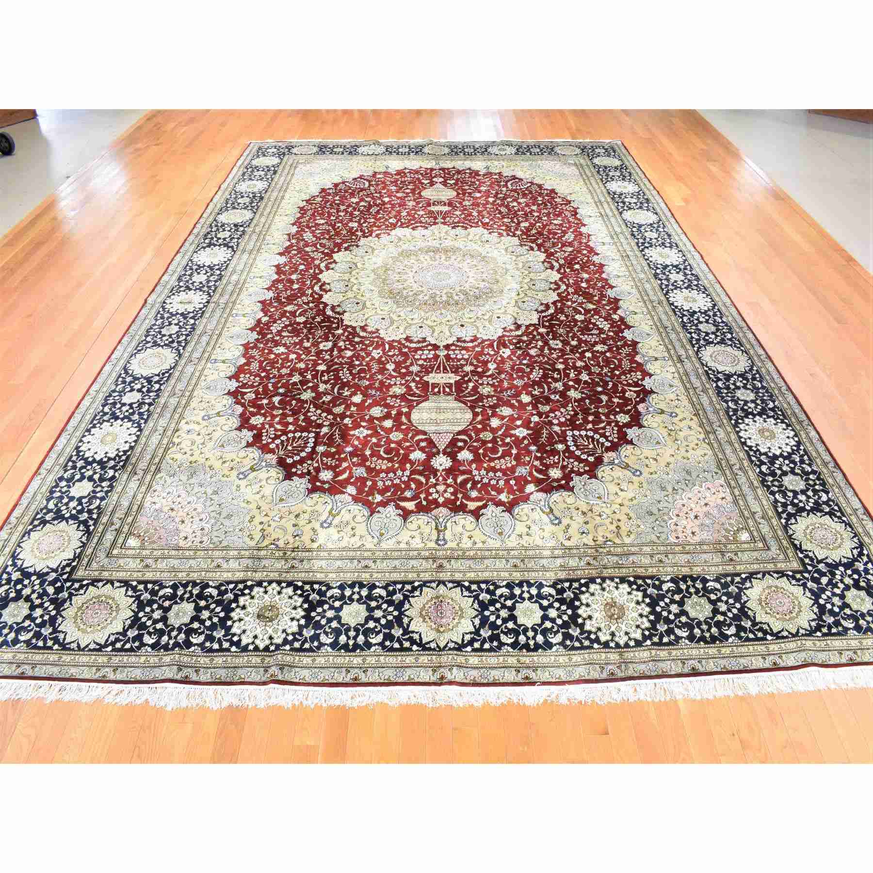 Silk-Hand-Knotted-Rug-401170