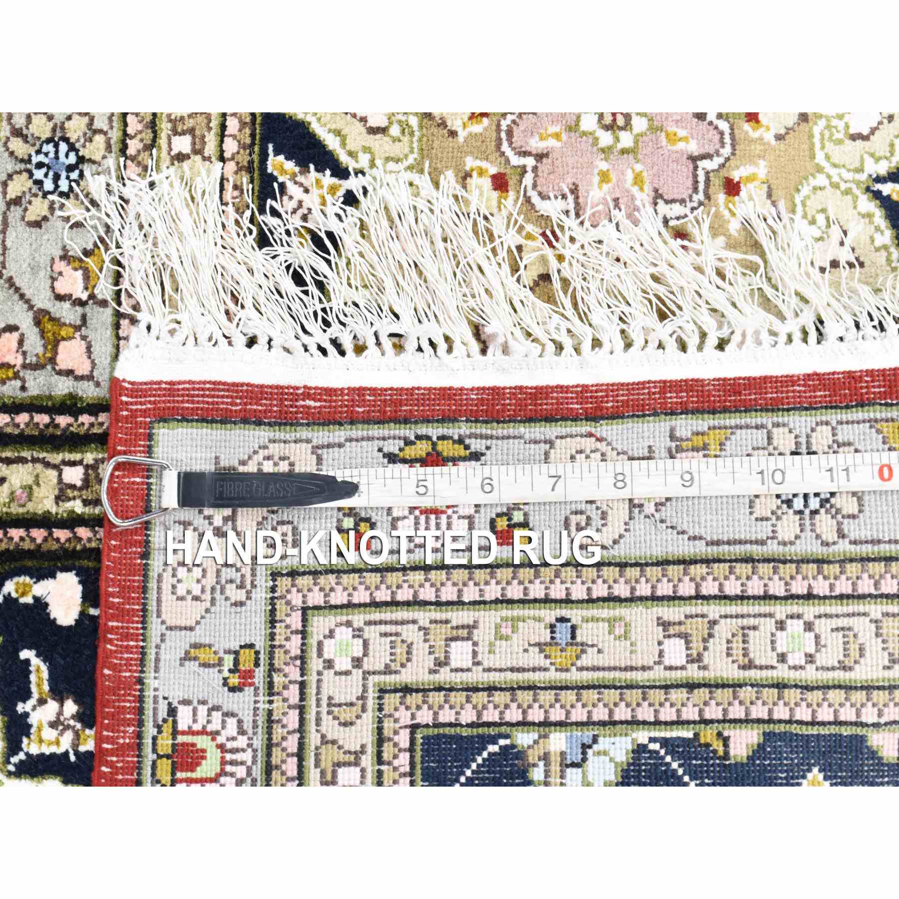 Silk-Hand-Knotted-Rug-401170
