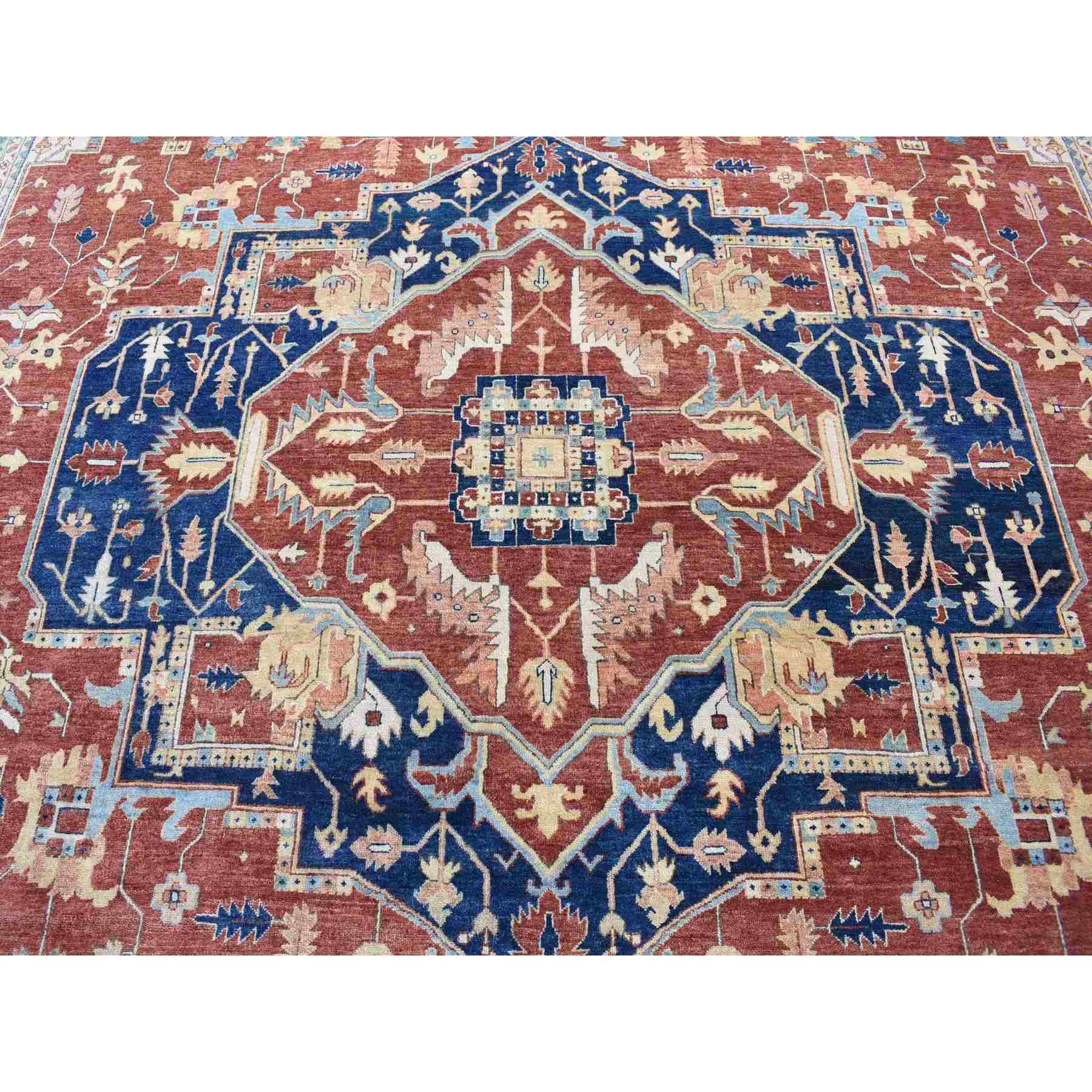 Heriz-Hand-Knotted-Rug-403170