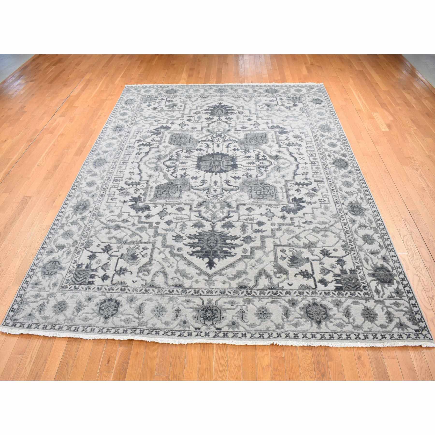 Heriz-Hand-Knotted-Rug-403670