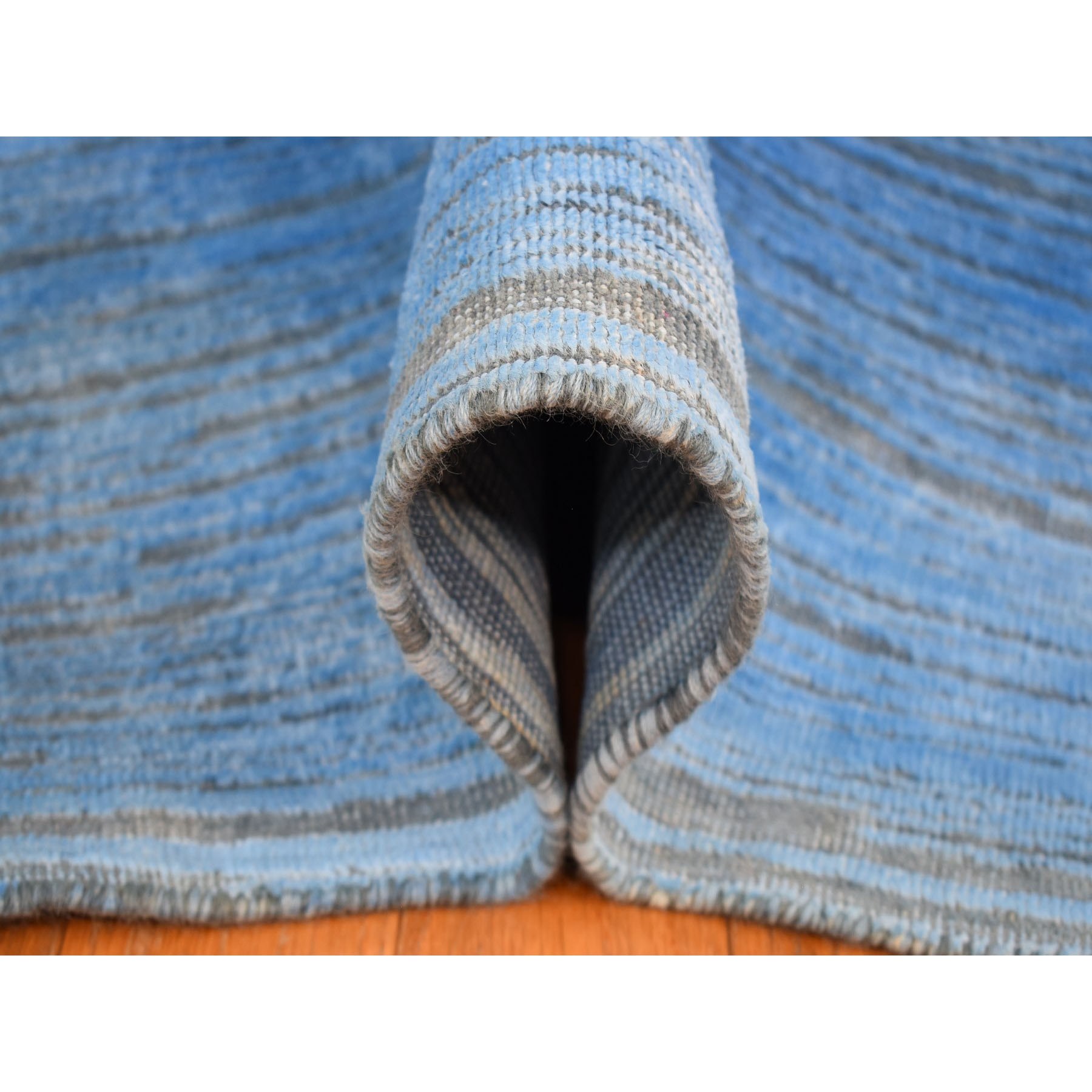 Modern-and-Contemporary-Hand-Knotted-Rug-402590