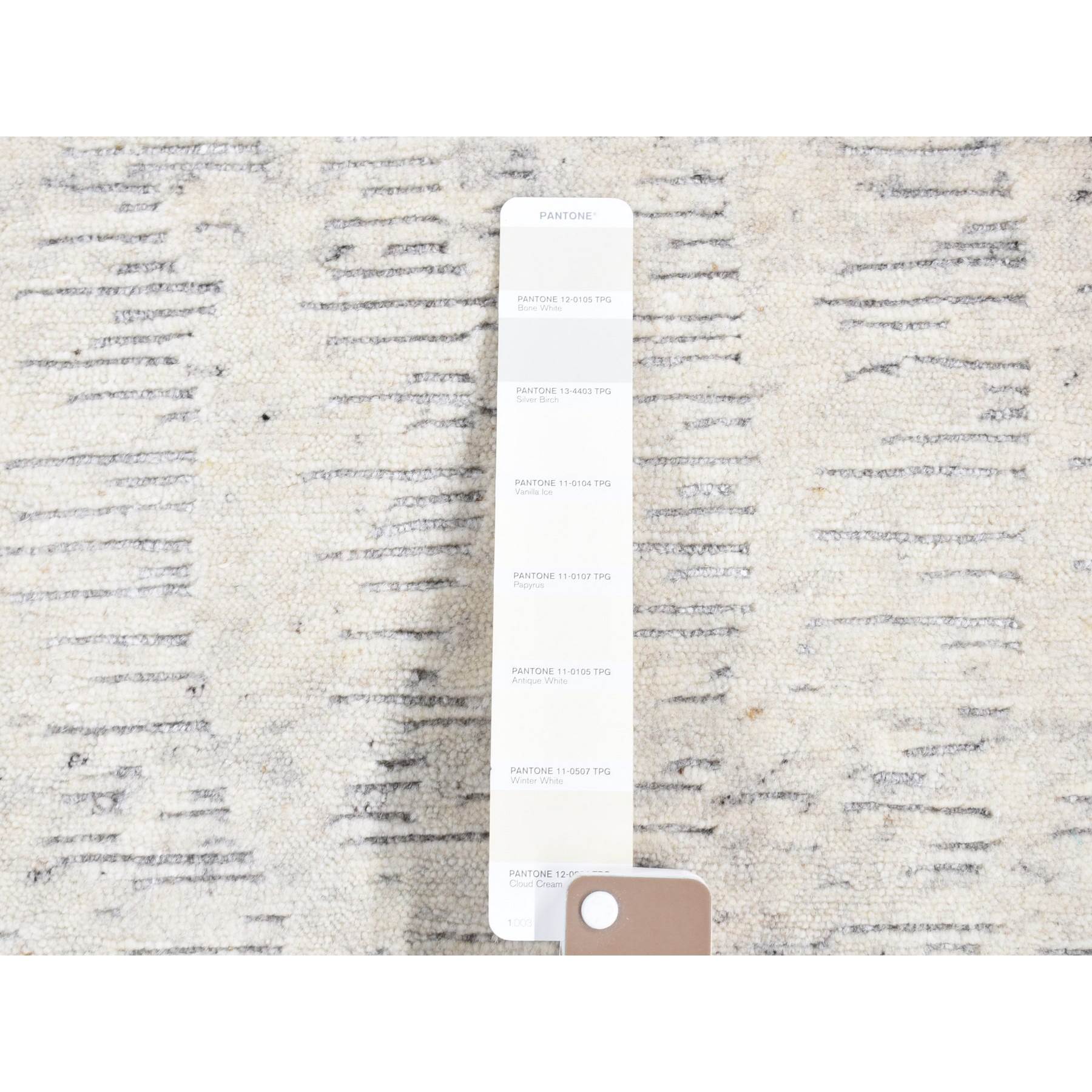 Modern-and-Contemporary-Hand-Knotted-Rug-403015