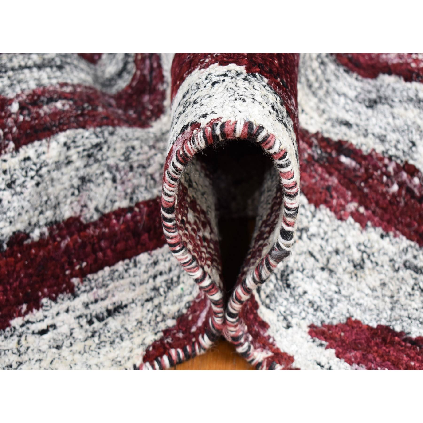 Modern-and-Contemporary-Hand-Knotted-Rug-404080
