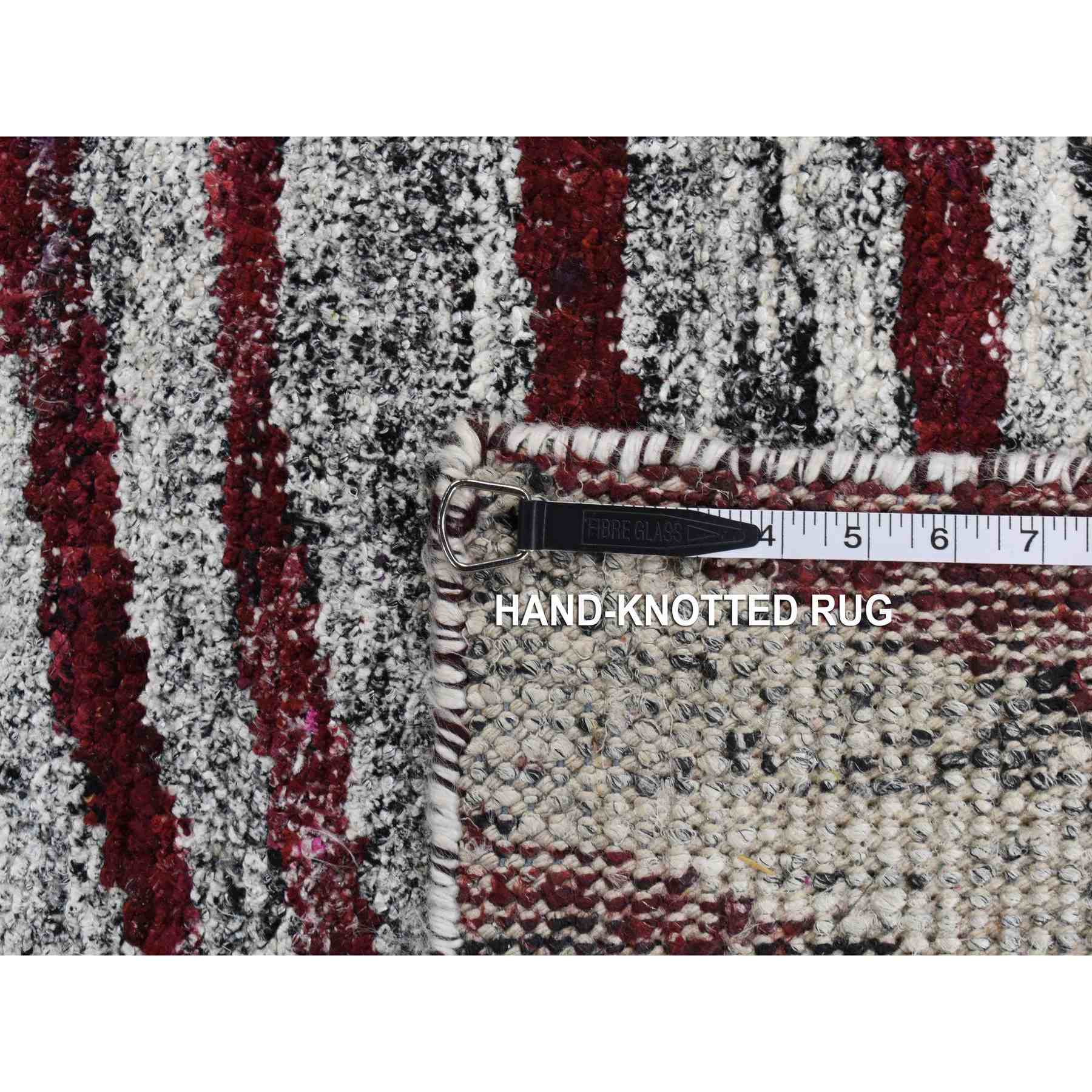 Modern-and-Contemporary-Hand-Knotted-Rug-404080