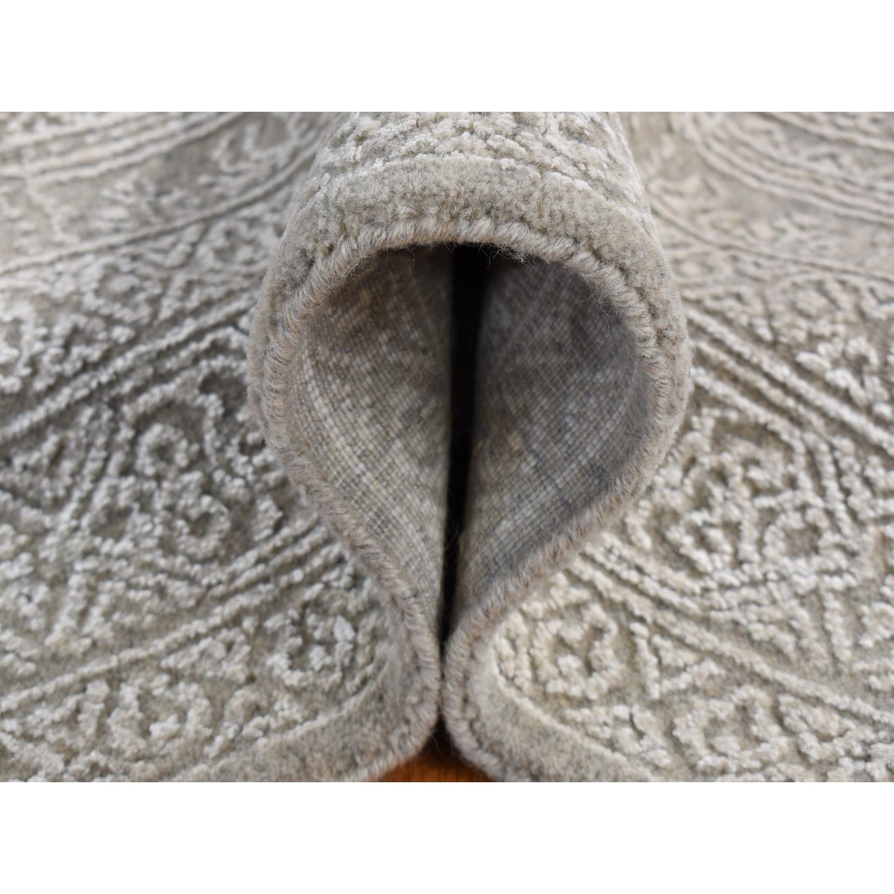 Modern-and-Contemporary-Hand-Loomed-Rug-404890