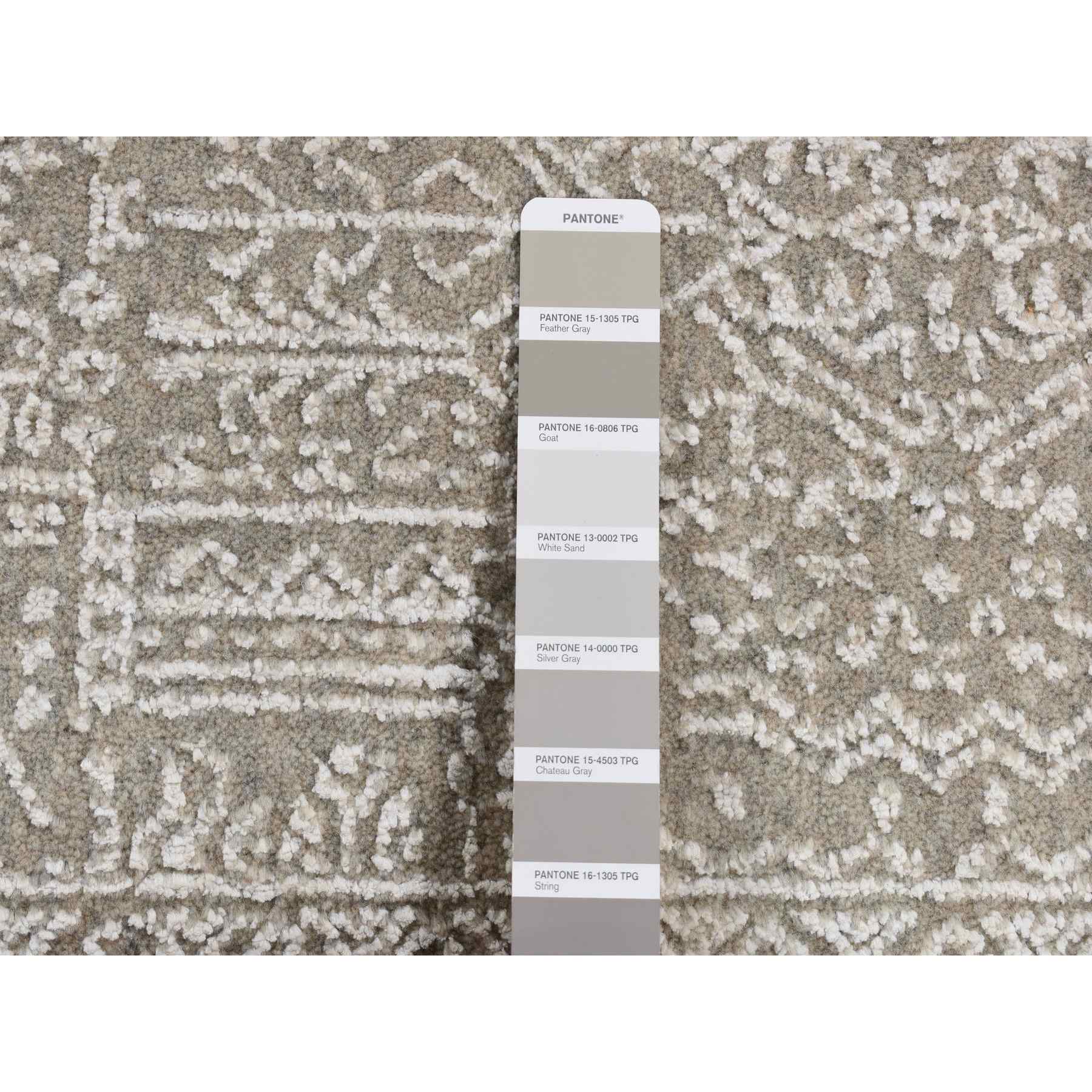 Modern-and-Contemporary-Hand-Loomed-Rug-404890