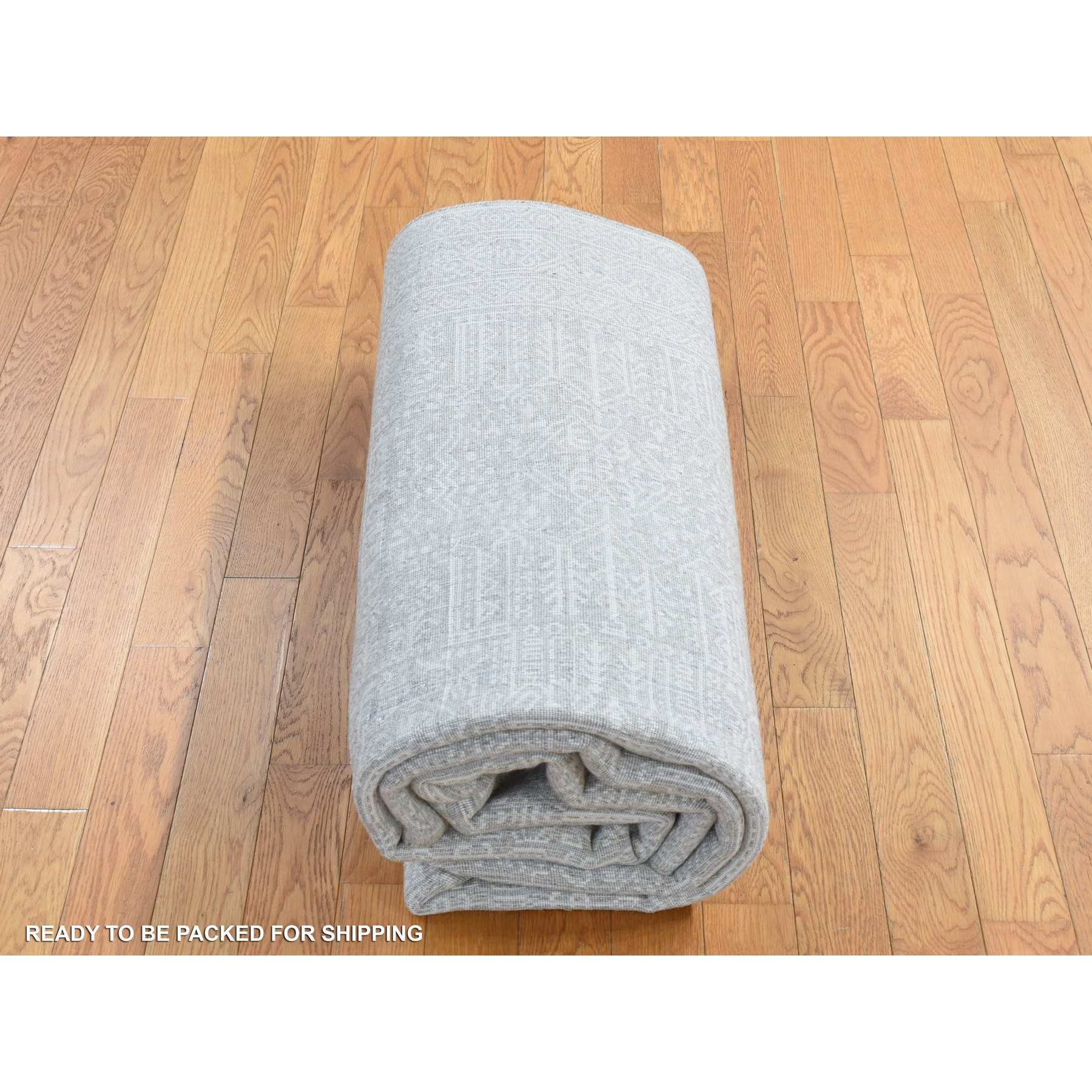 Modern-and-Contemporary-Hand-Loomed-Rug-404890