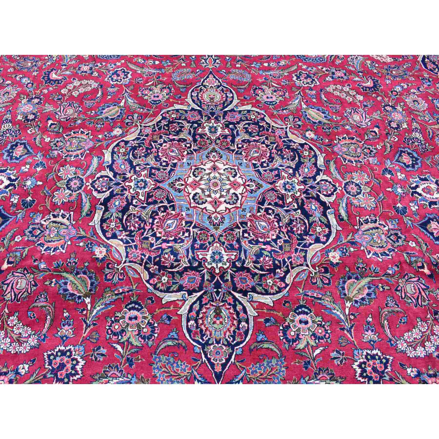 Persian-Hand-Knotted-Rug-402510