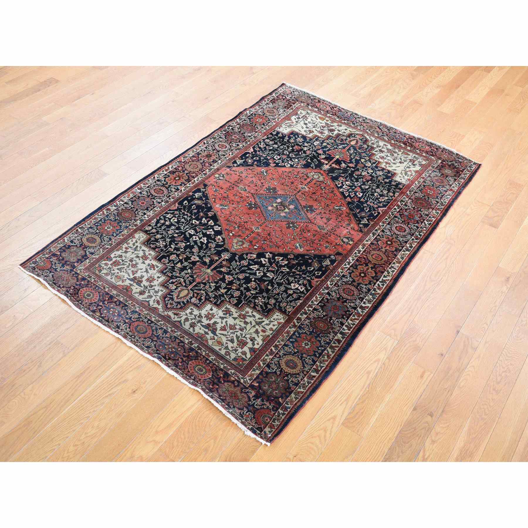 Persian-Hand-Knotted-Rug-403005