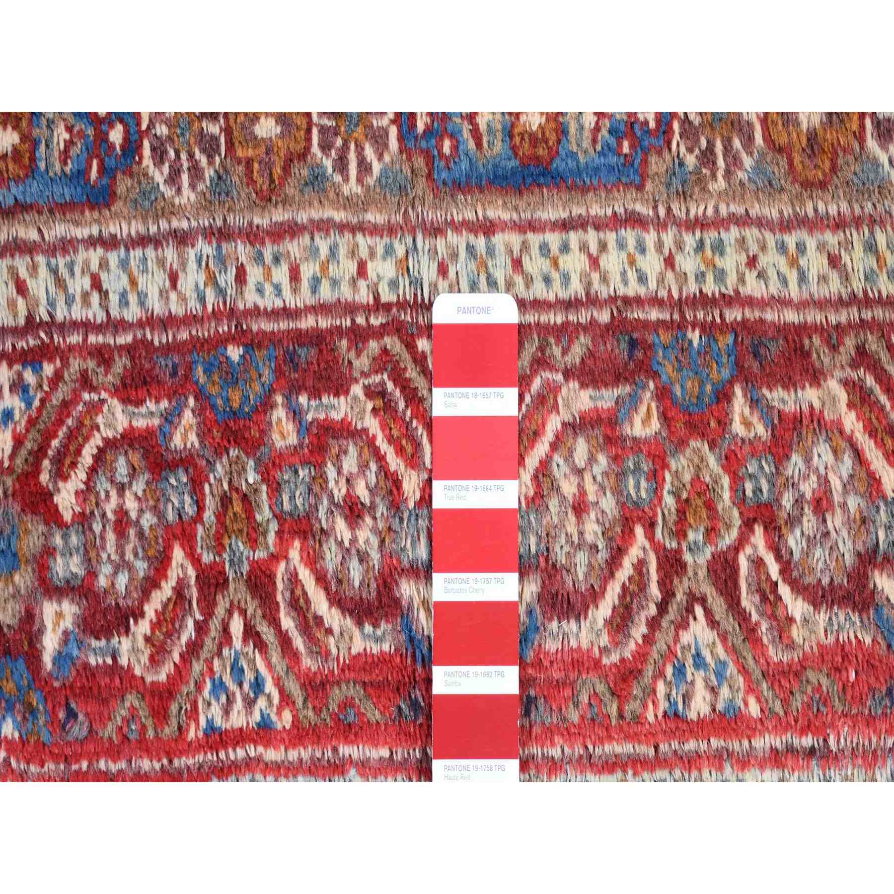 Persian-Hand-Knotted-Rug-403890