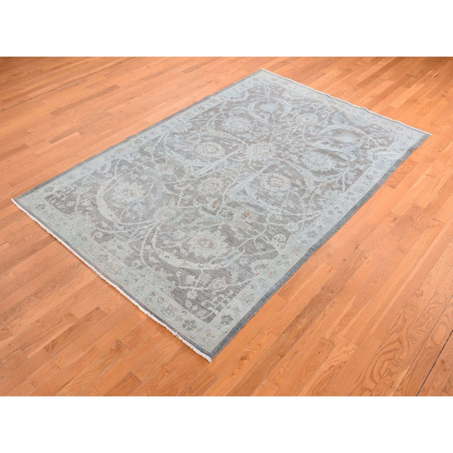 White-Wash-Vintage-Silver-Wash-Hand-Knotted-Rug-404585