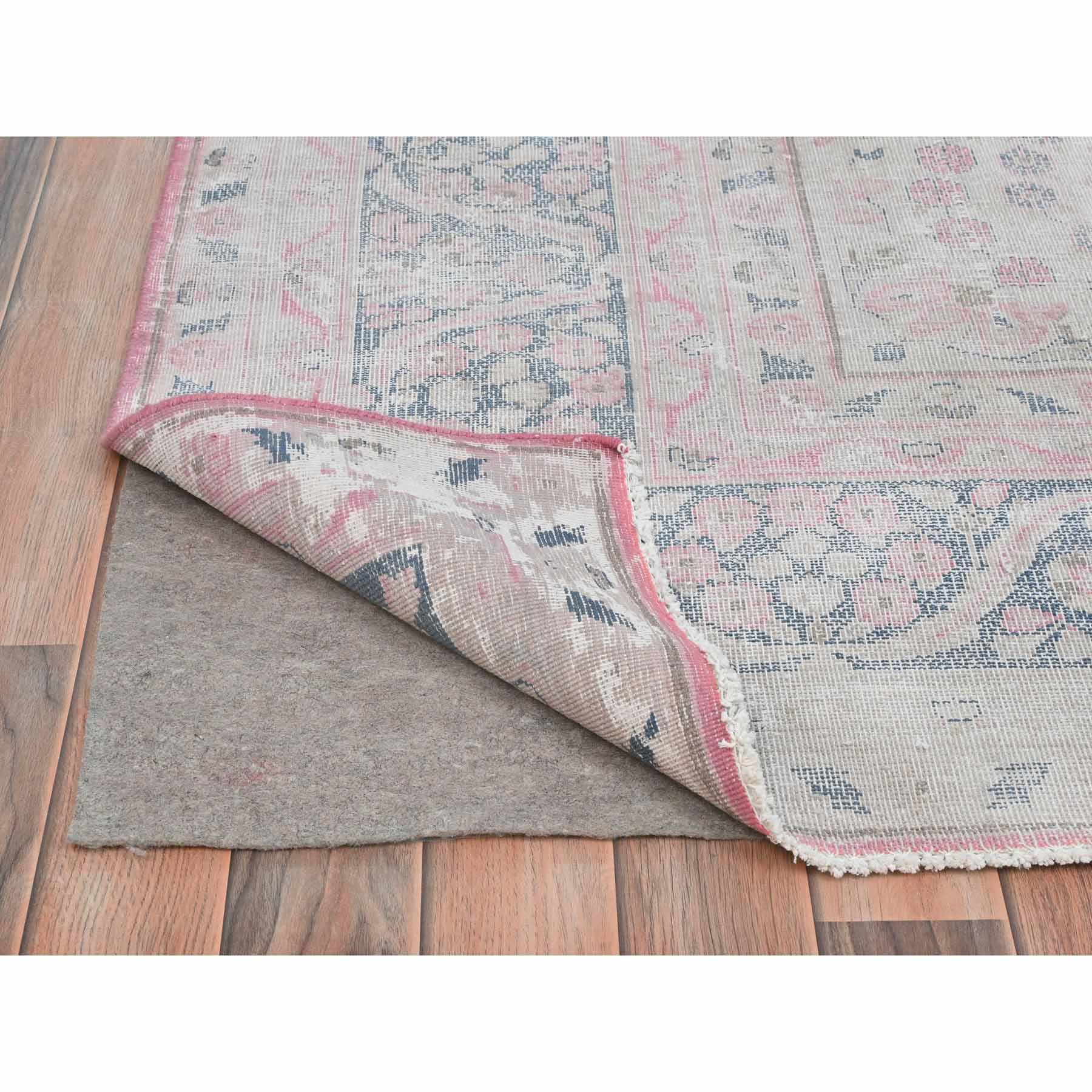 Persian-Hand-Knotted-Rug-409650