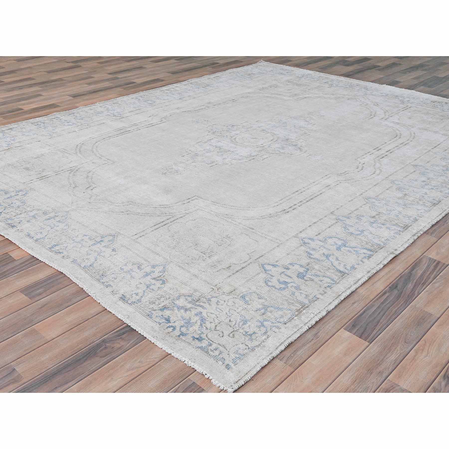 Persian-Hand-Knotted-Rug-409665