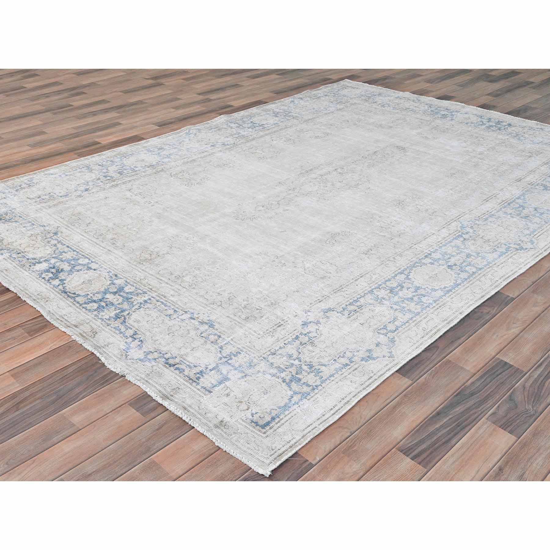 Persian-Hand-Knotted-Rug-409700