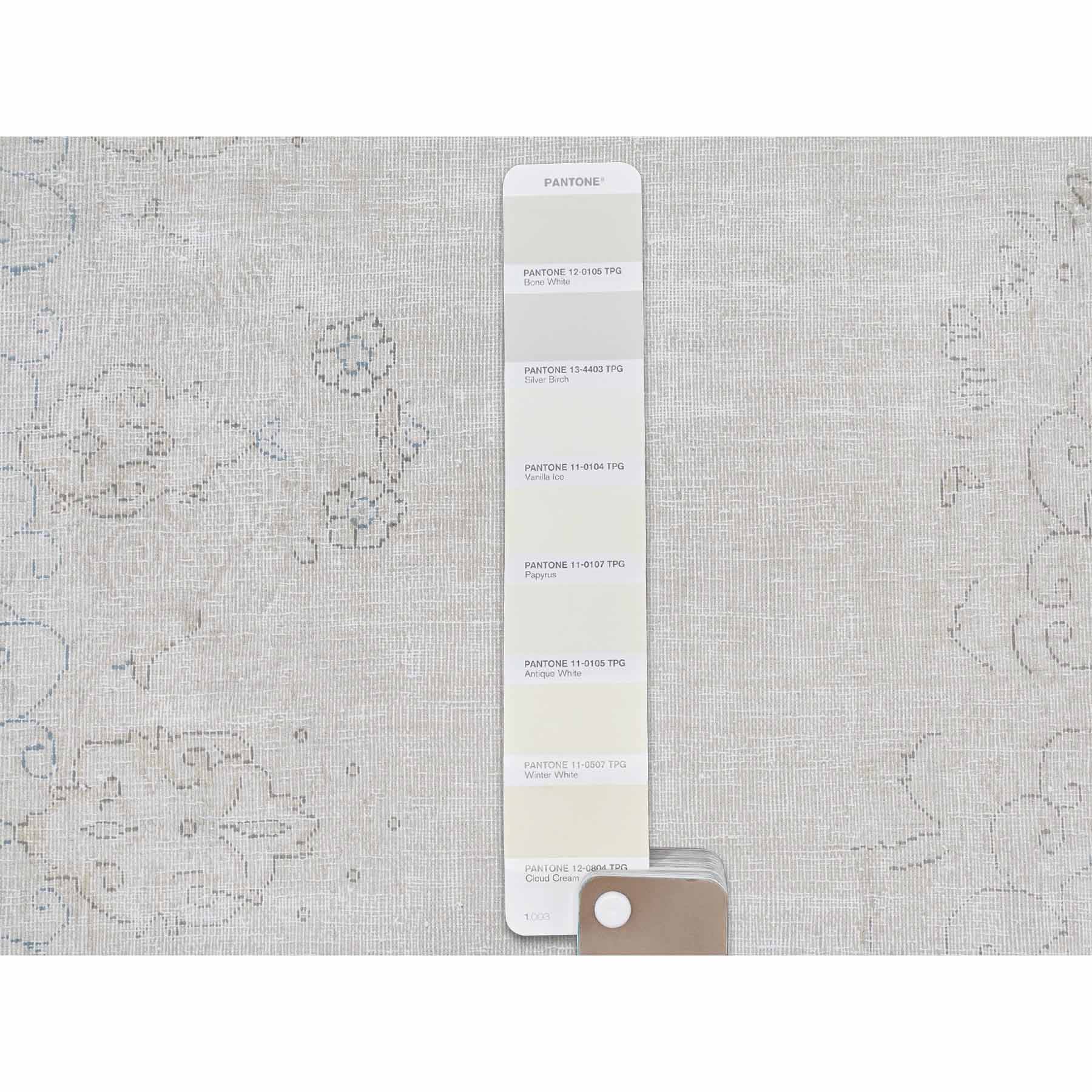 Persian-Hand-Knotted-Rug-409700