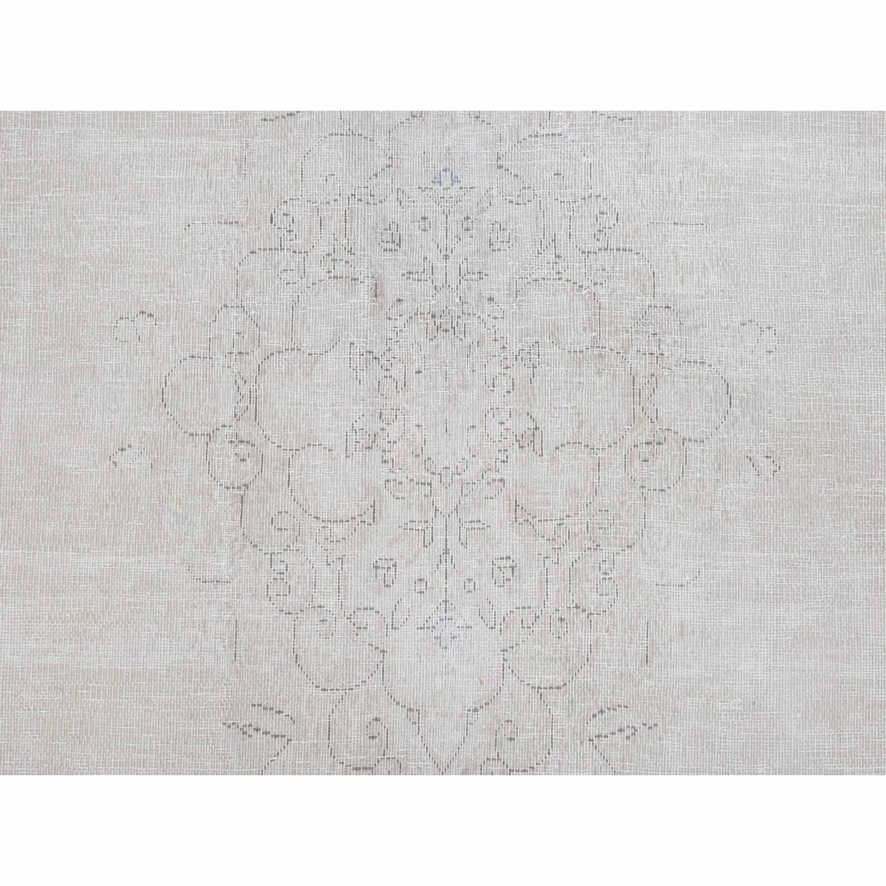 Persian-Hand-Knotted-Rug-409700
