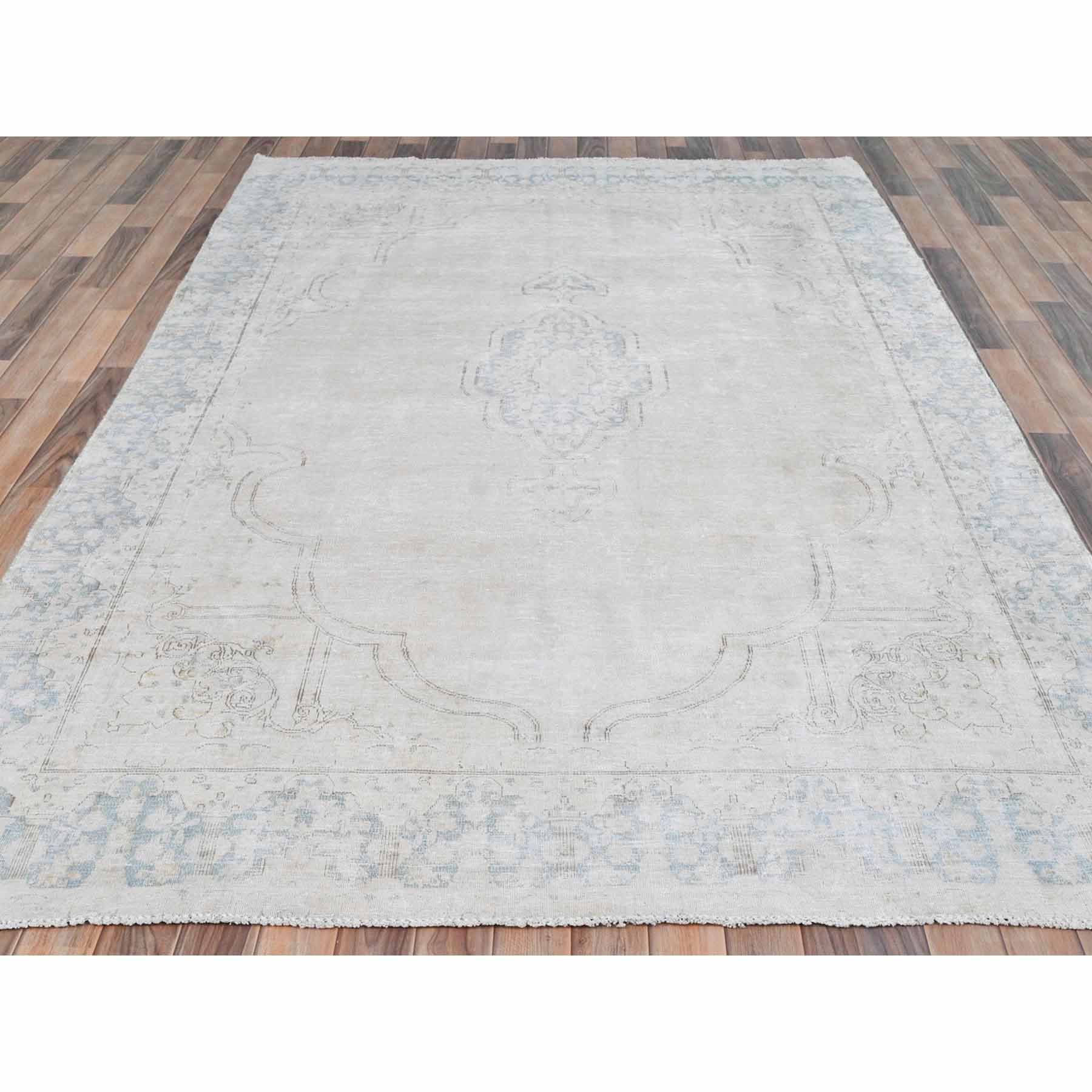 Persian-Hand-Knotted-Rug-409715