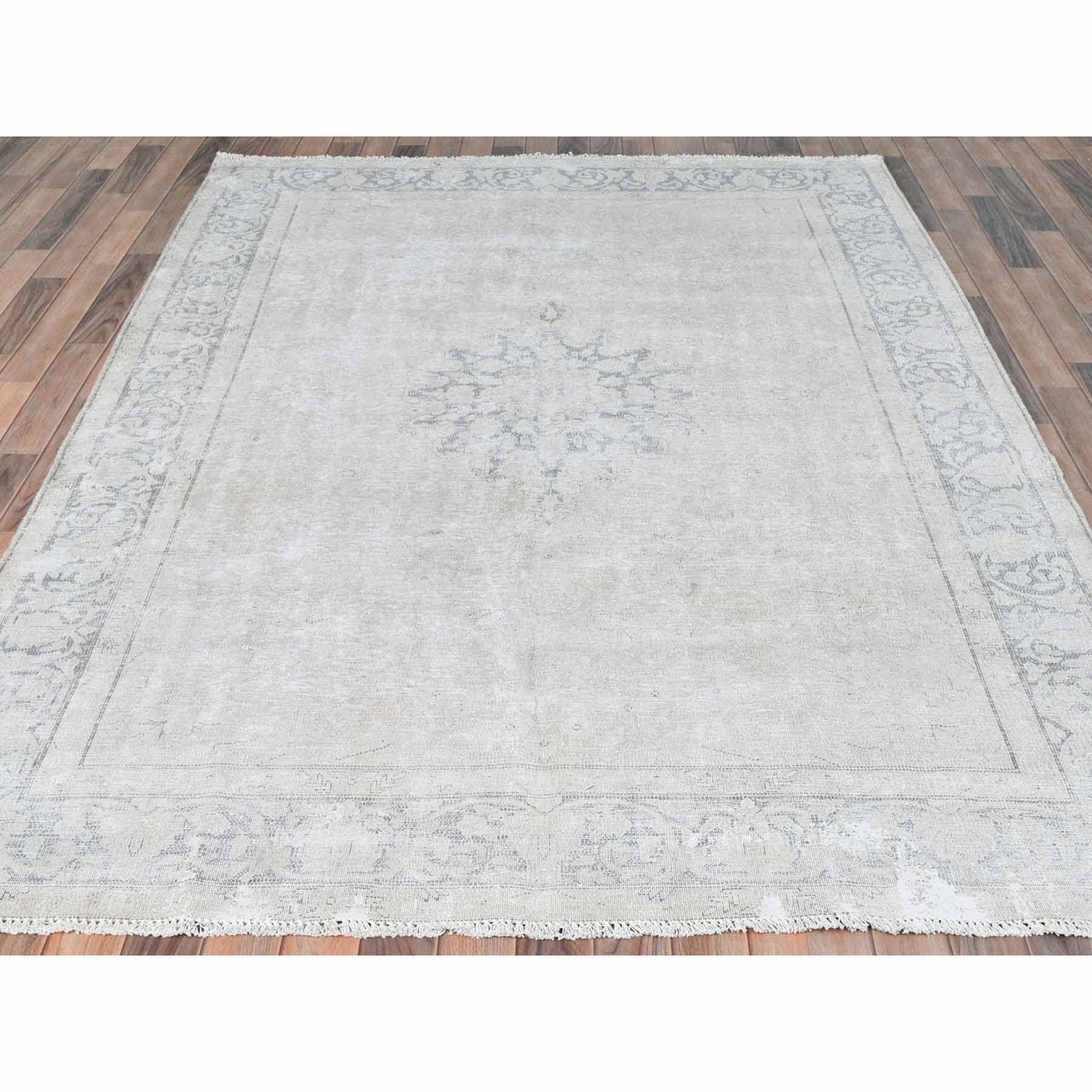 Persian-Hand-Knotted-Rug-409720