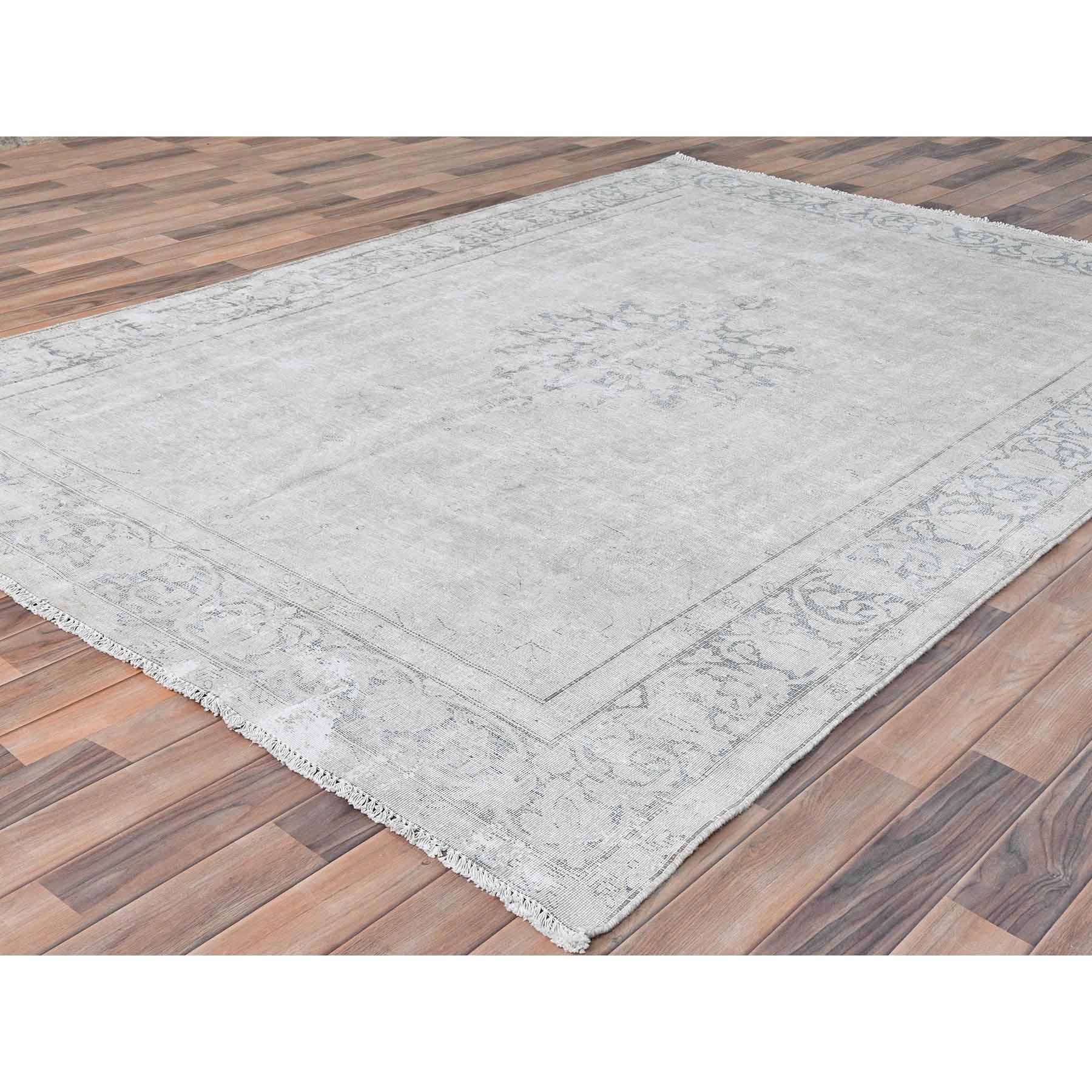 Persian-Hand-Knotted-Rug-409720