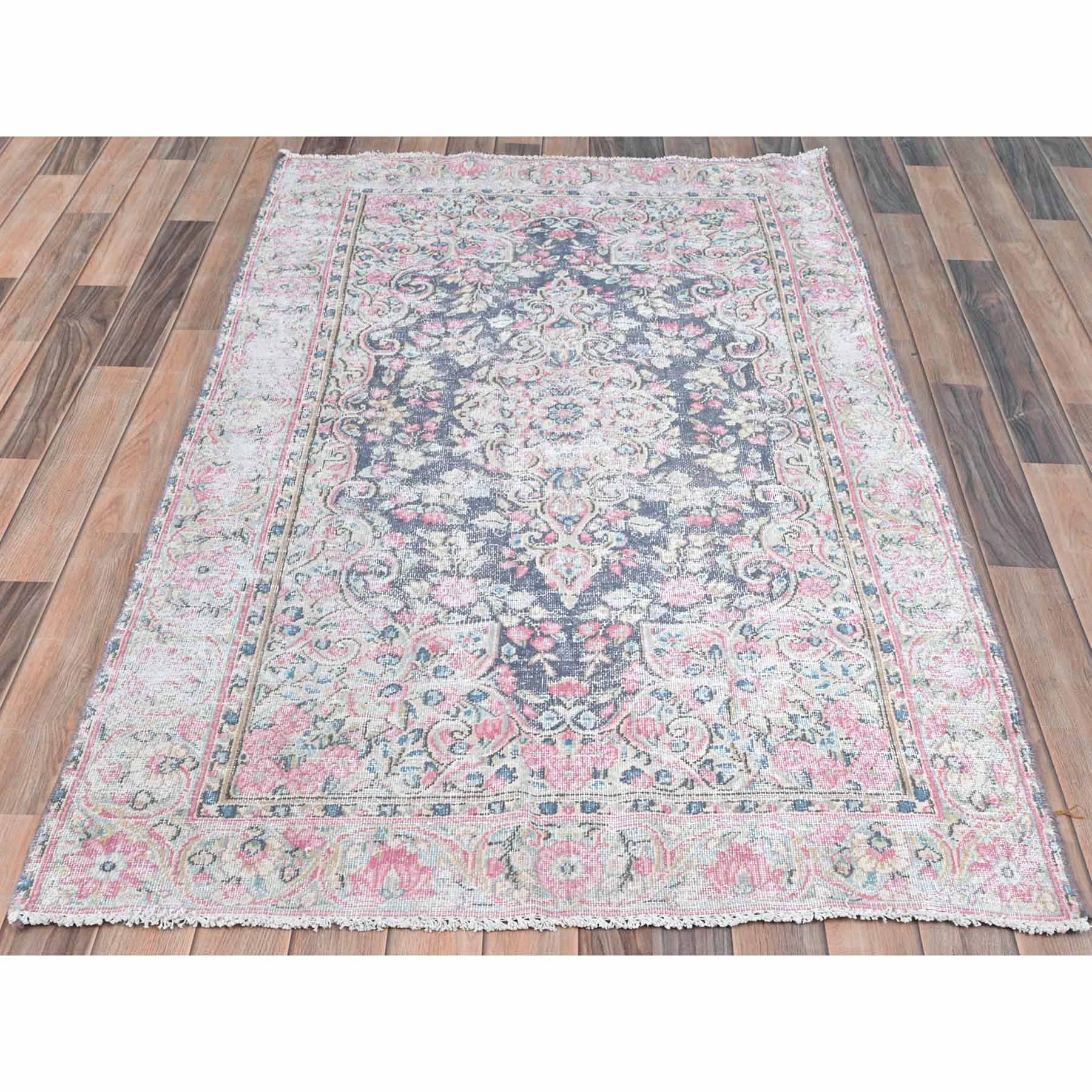 Persian-Hand-Knotted-Rug-409735