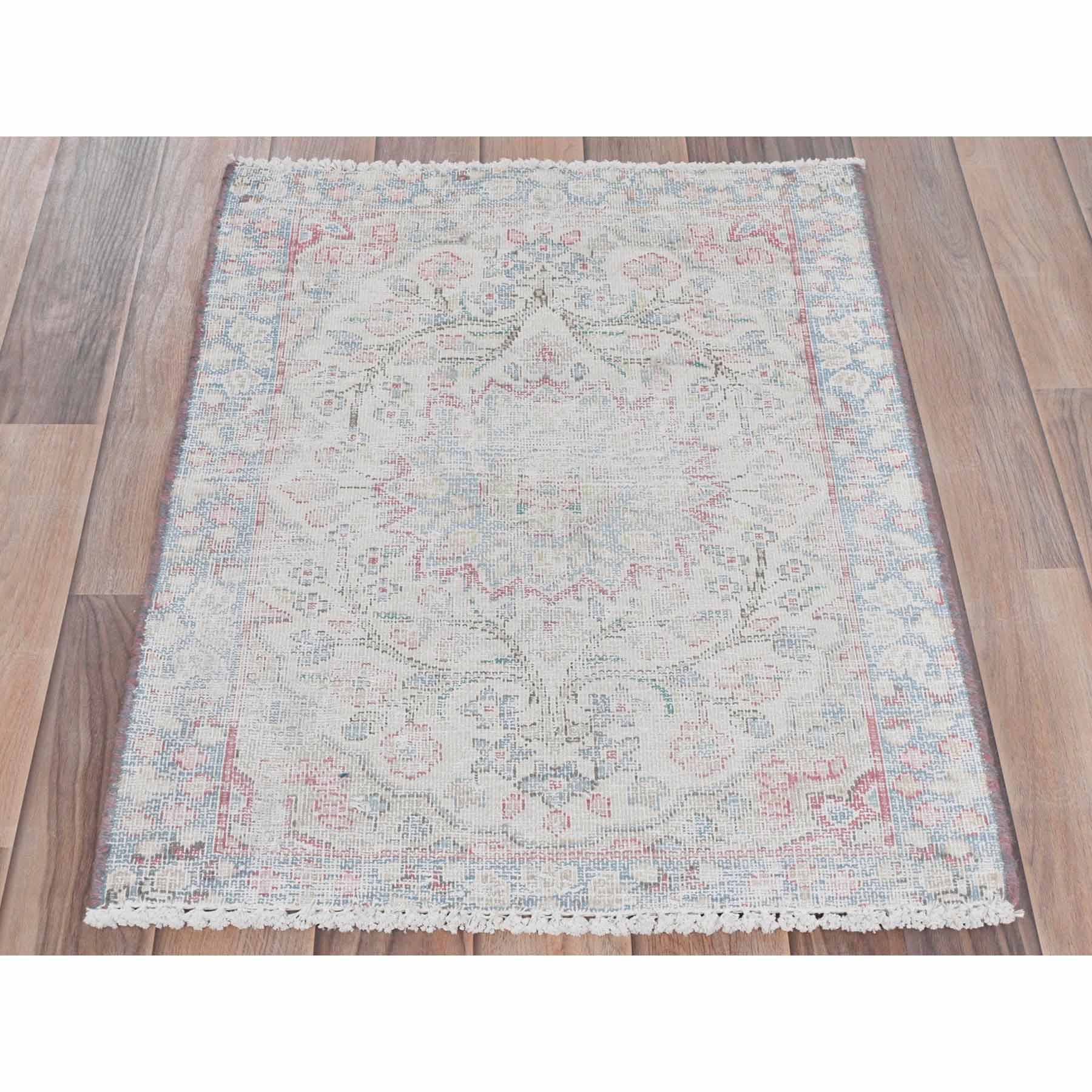 Persian-Hand-Knotted-Rug-409820