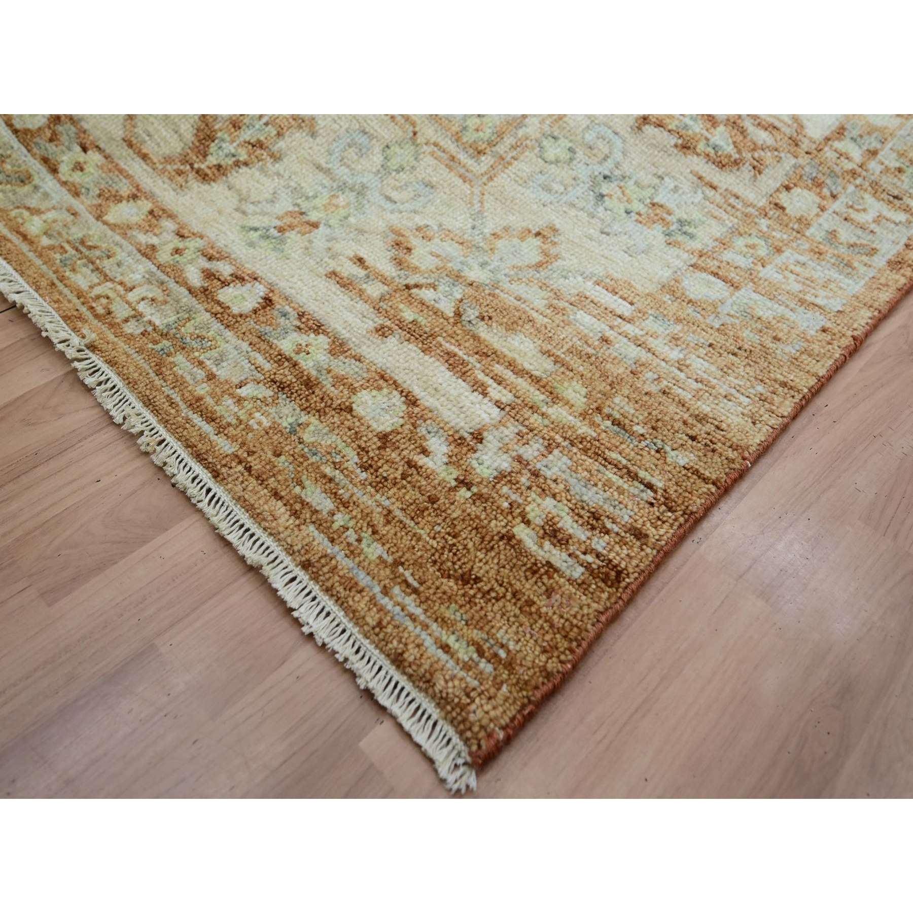 Heriz-Hand-Knotted-Rug-416525