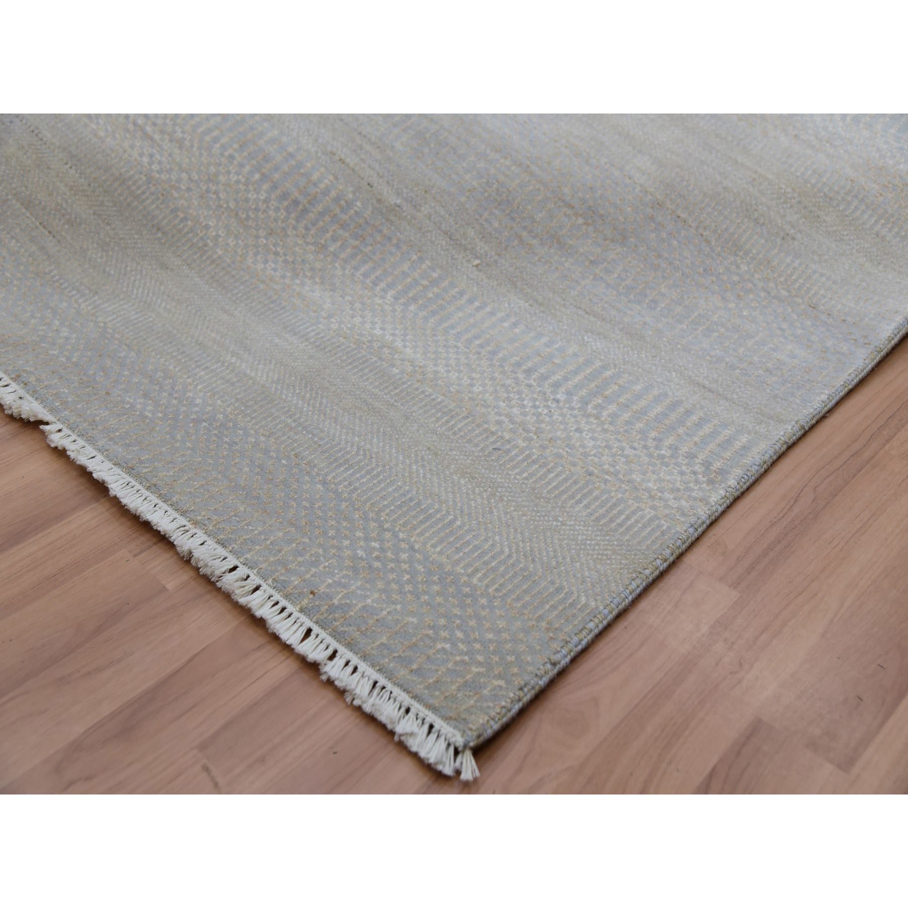 Modern-and-Contemporary-Hand-Knotted-Rug-415515