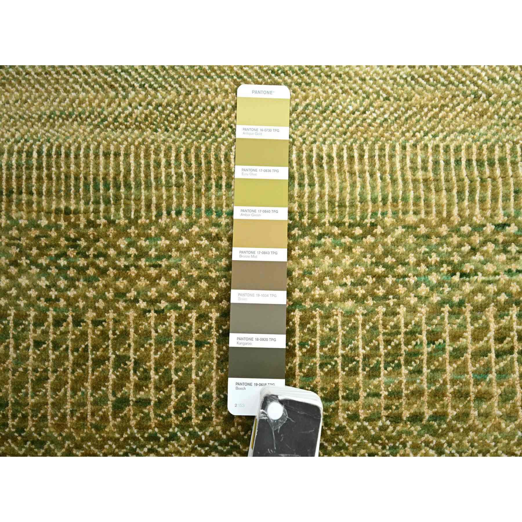 Modern-and-Contemporary-Hand-Knotted-Rug-416090
