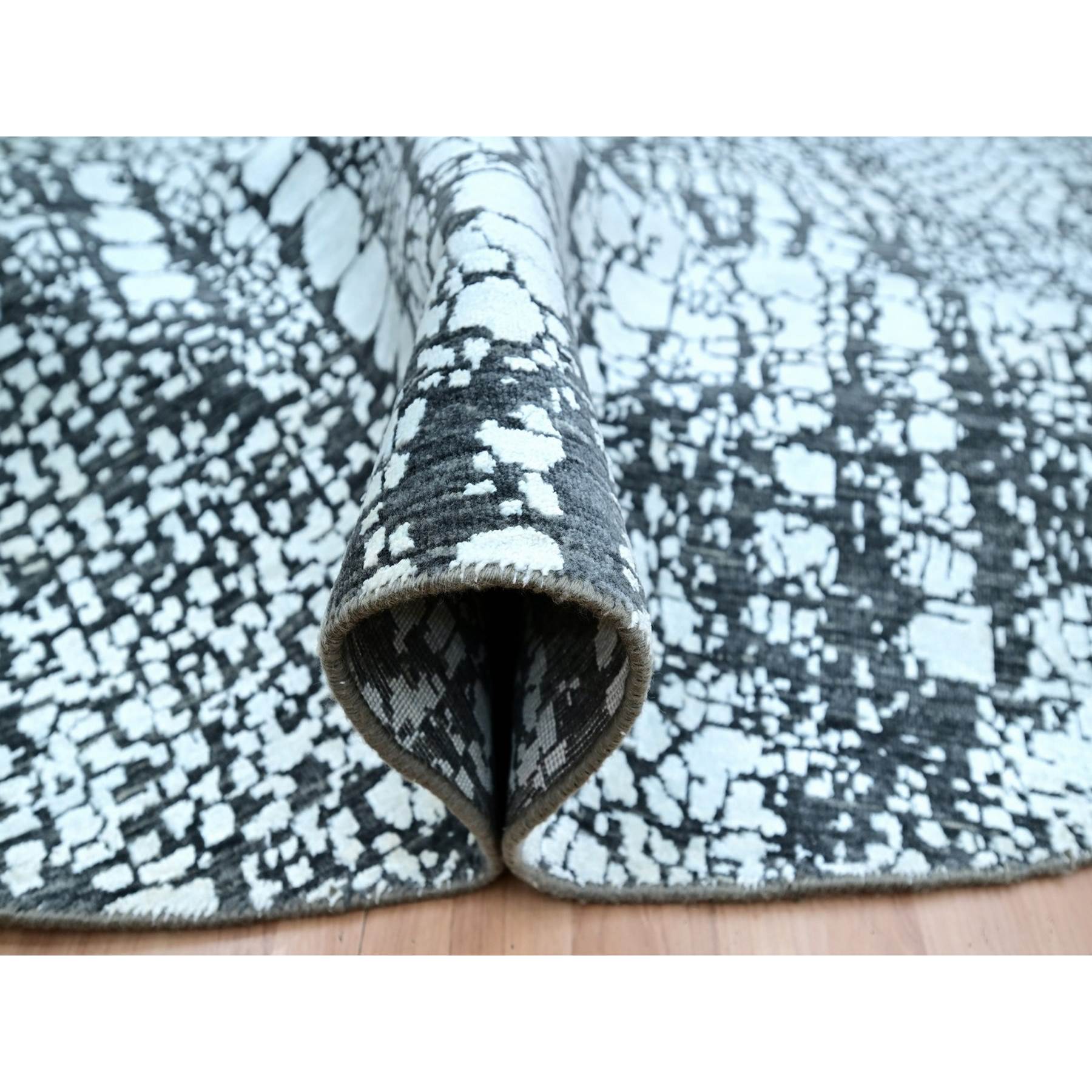 Modern-and-Contemporary-Hand-Knotted-Rug-416415