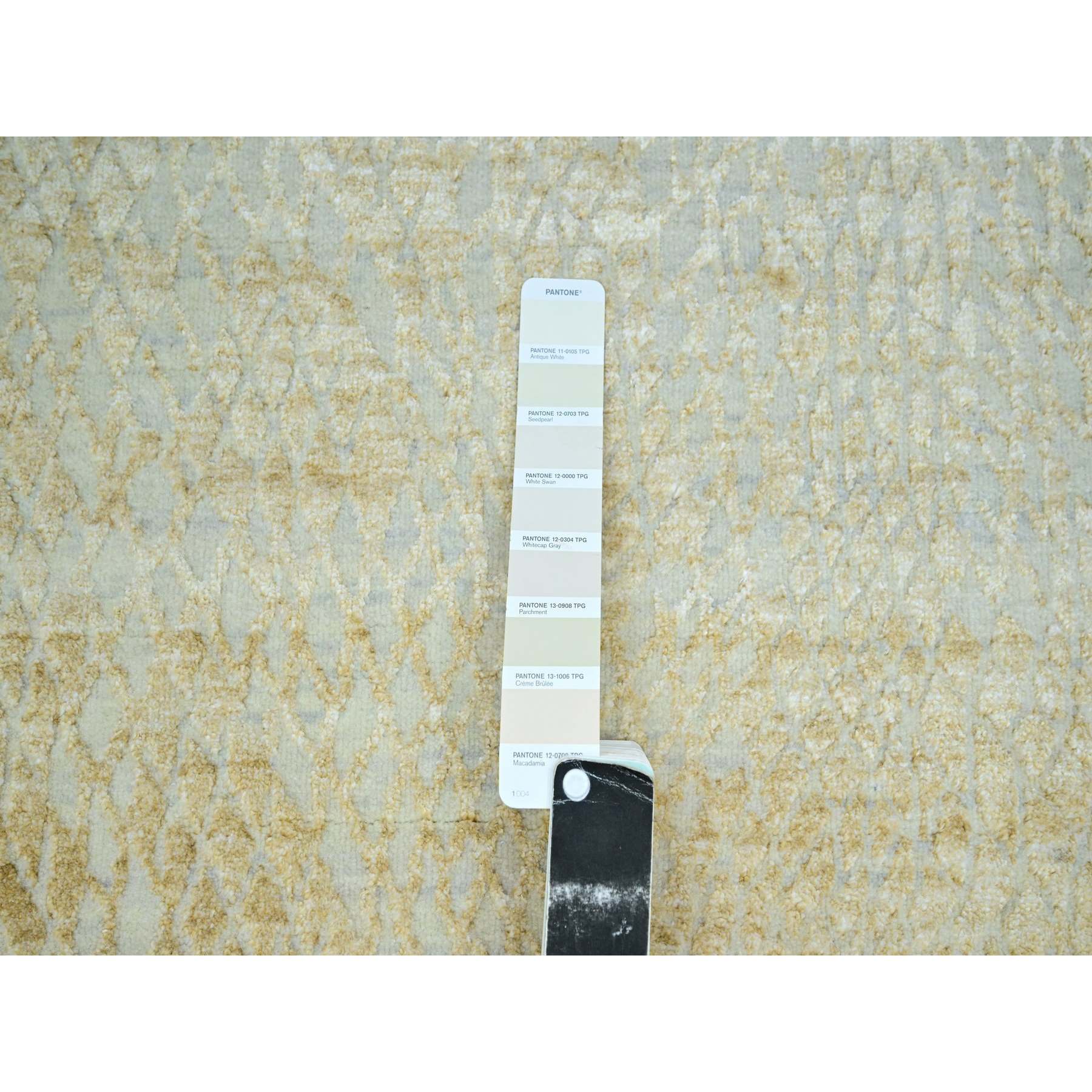Modern-and-Contemporary-Hand-Knotted-Rug-416665