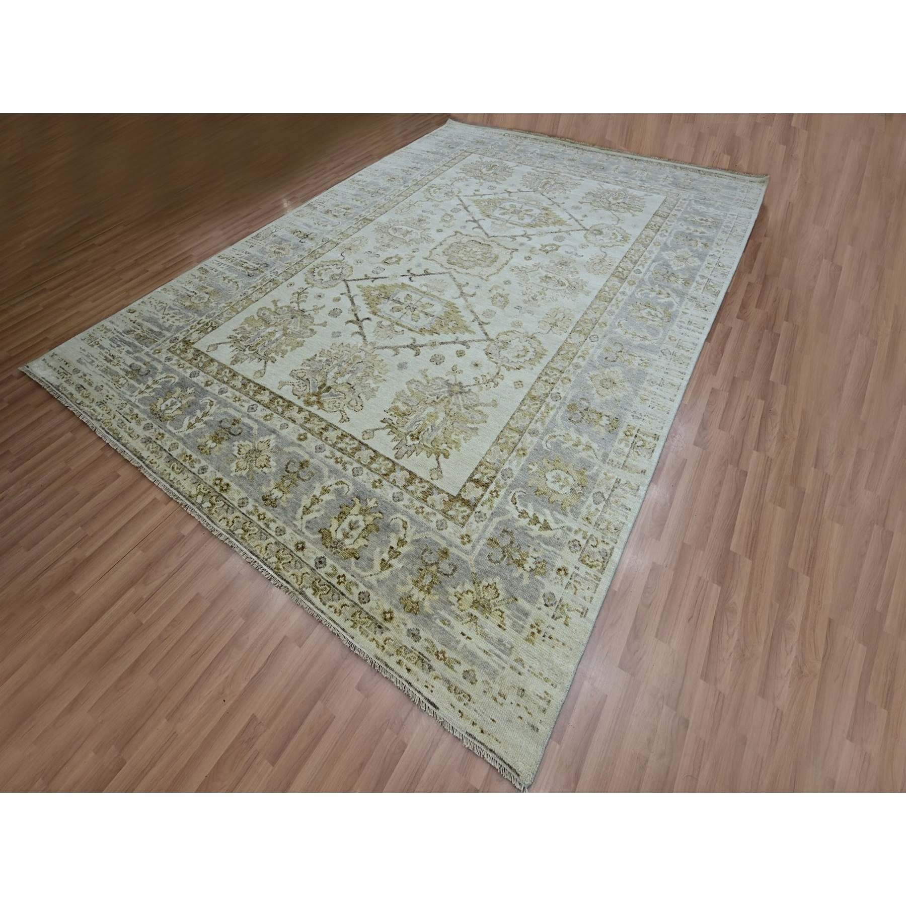 Oushak-And-Peshawar-Hand-Knotted-Rug-416535
