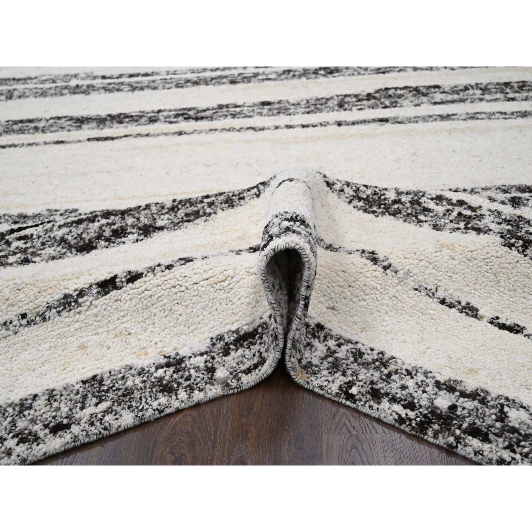 Modern-and-Contemporary-Hand-Knotted-Rug-420930