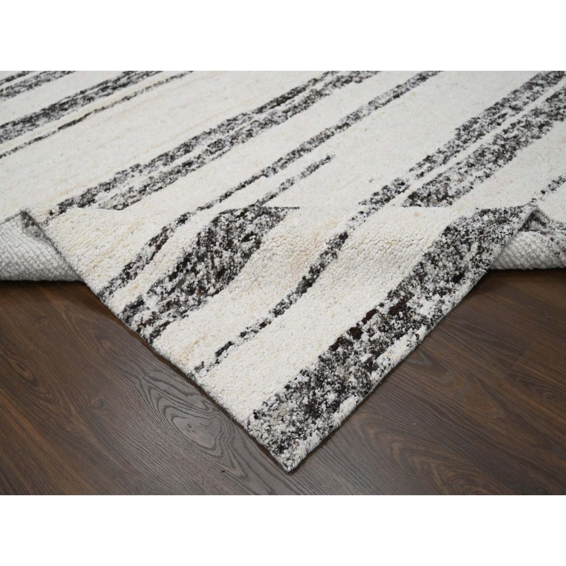 Modern-and-Contemporary-Hand-Knotted-Rug-420930