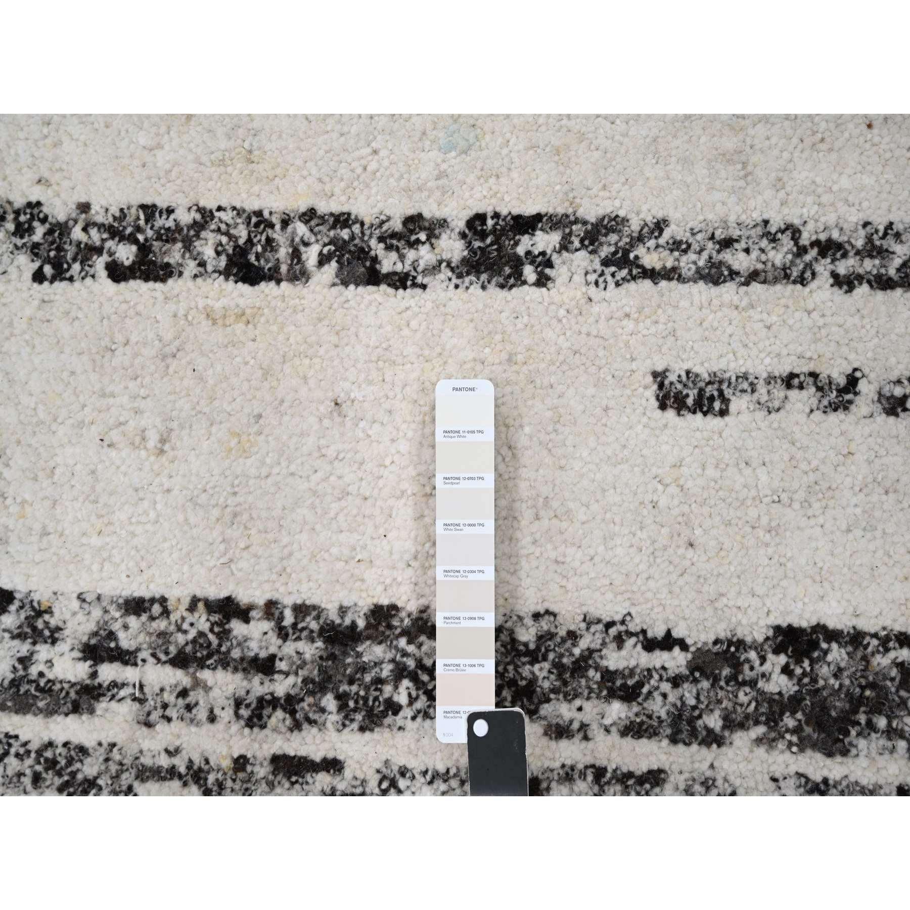 Modern-and-Contemporary-Hand-Knotted-Rug-420950