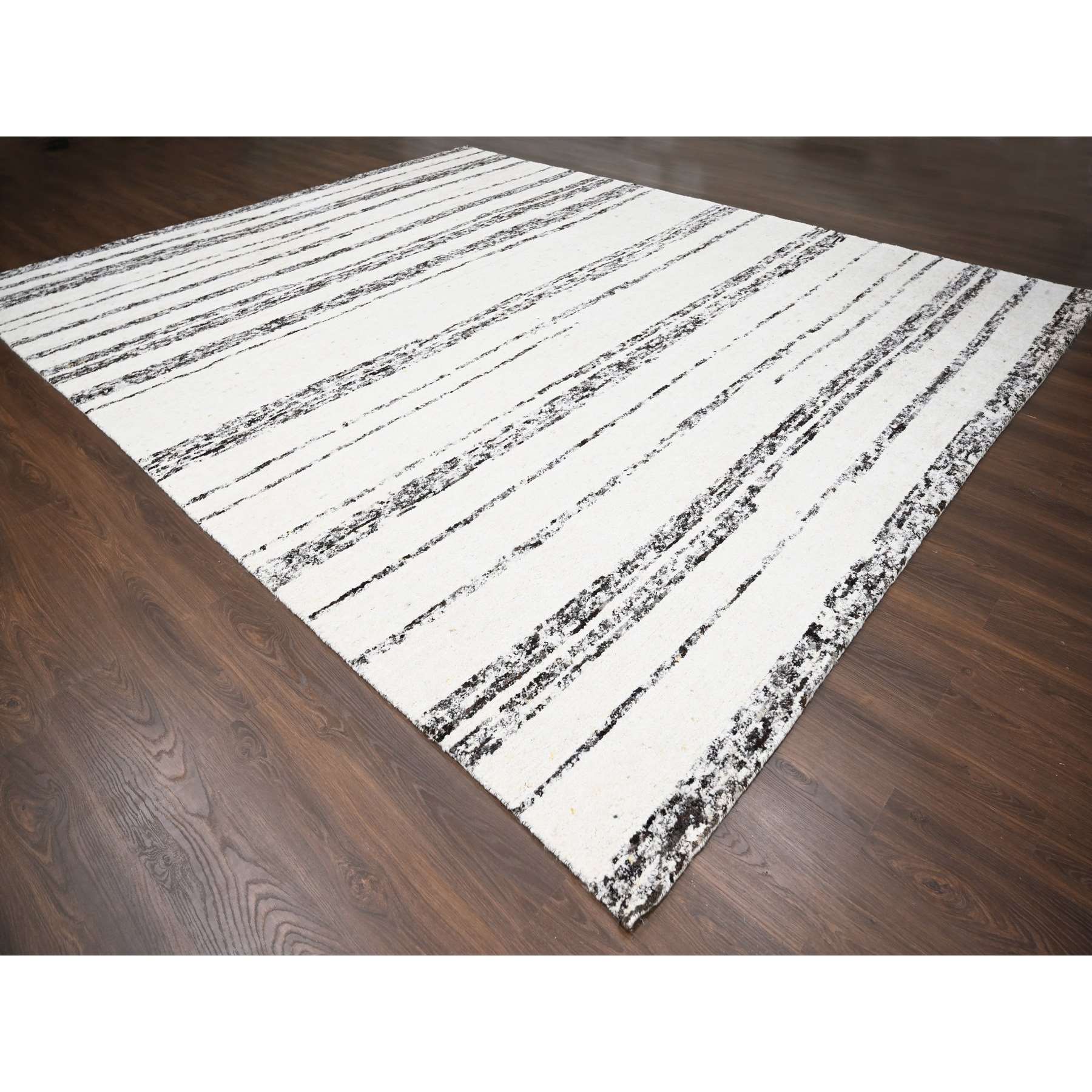 Modern-and-Contemporary-Hand-Knotted-Rug-420955