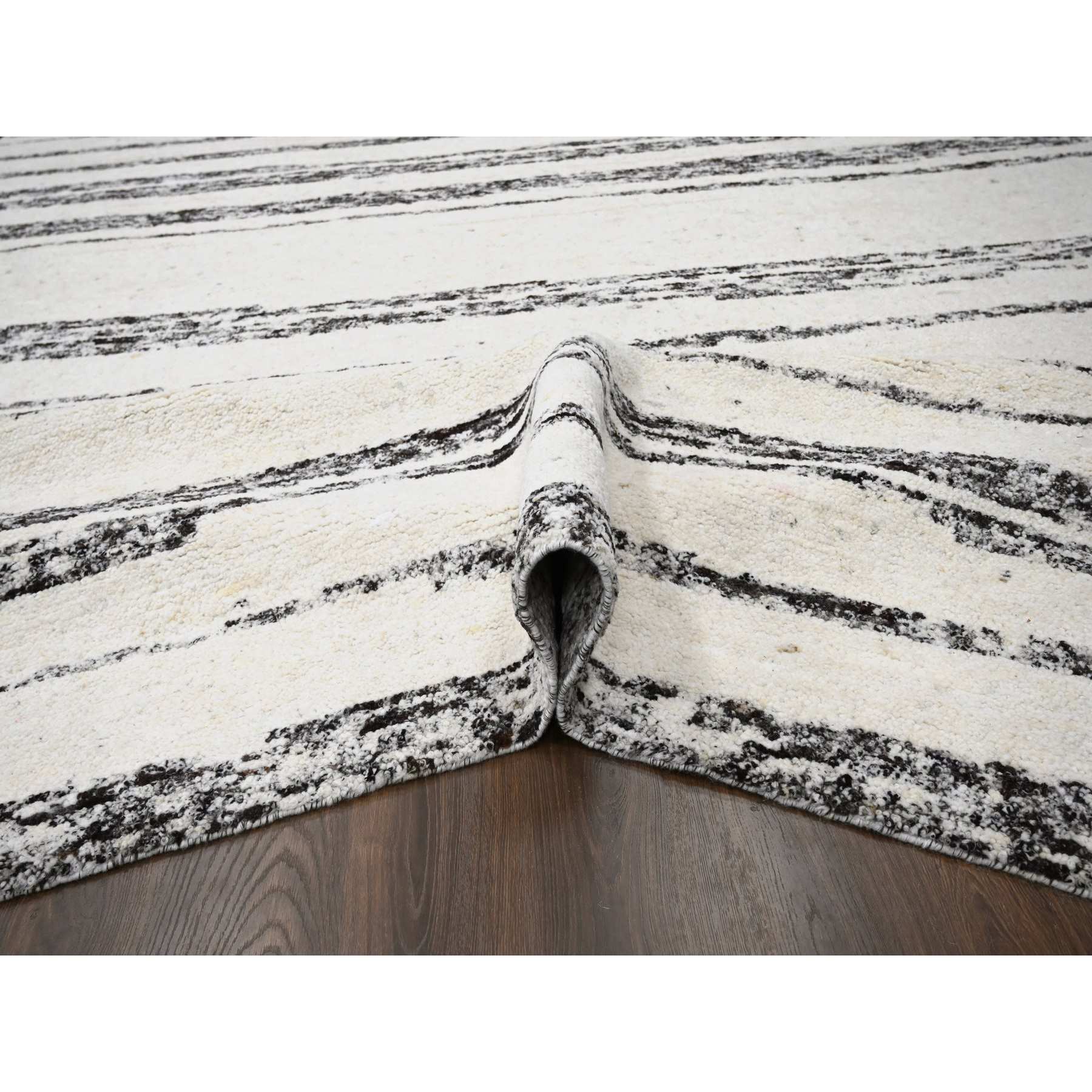 Modern-and-Contemporary-Hand-Knotted-Rug-420955
