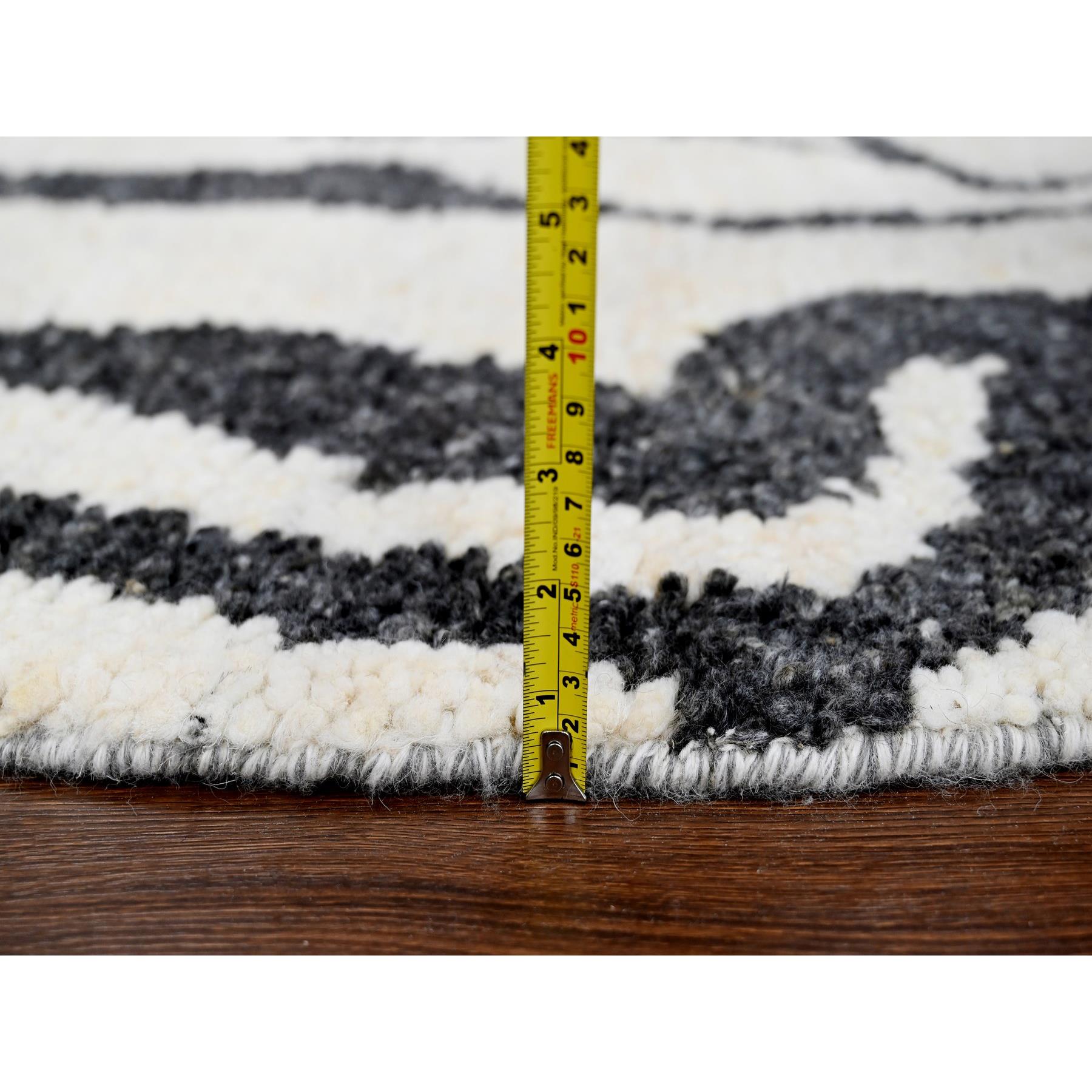 Modern-and-Contemporary-Hand-Knotted-Rug-422175