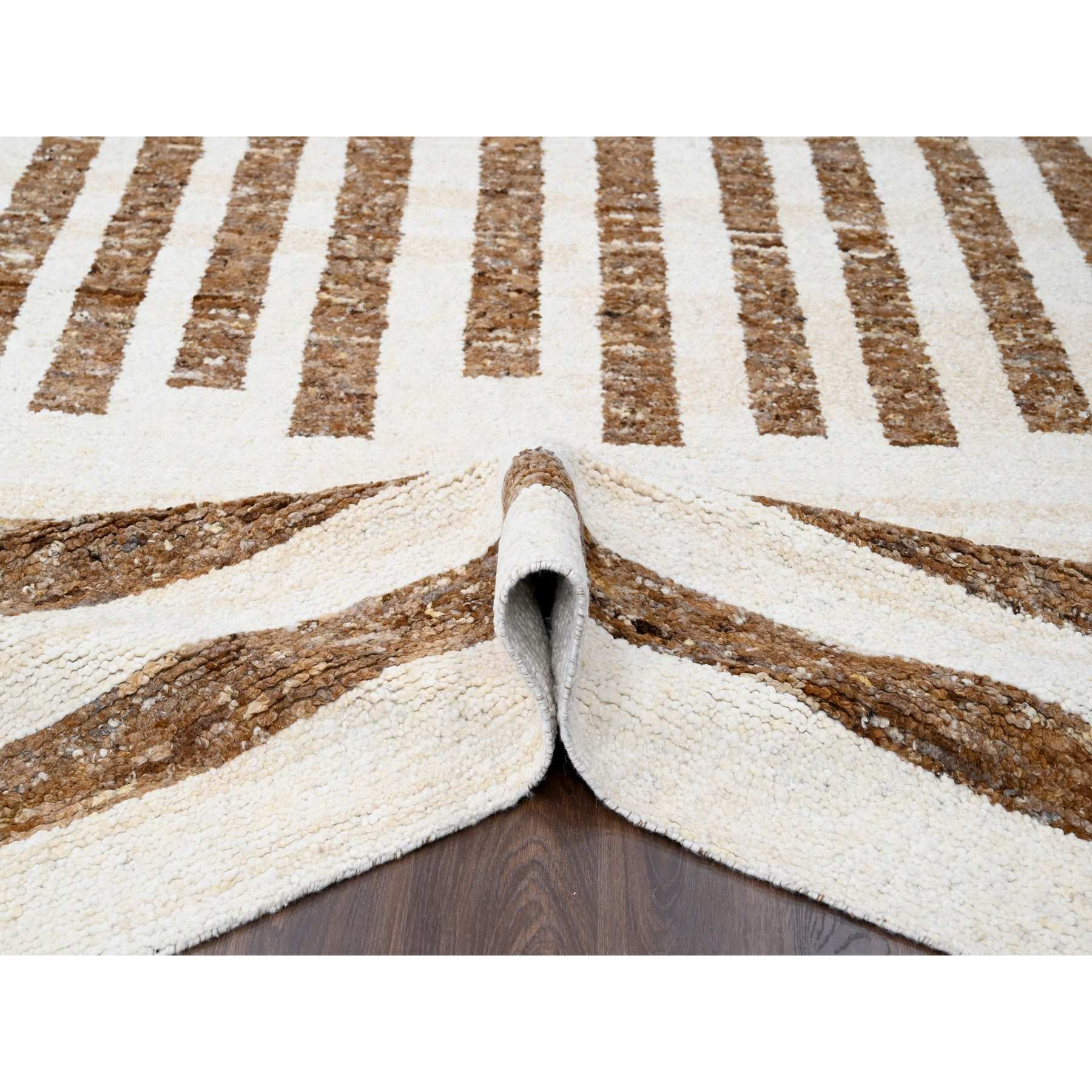 Modern-and-Contemporary-Hand-Knotted-Rug-422210