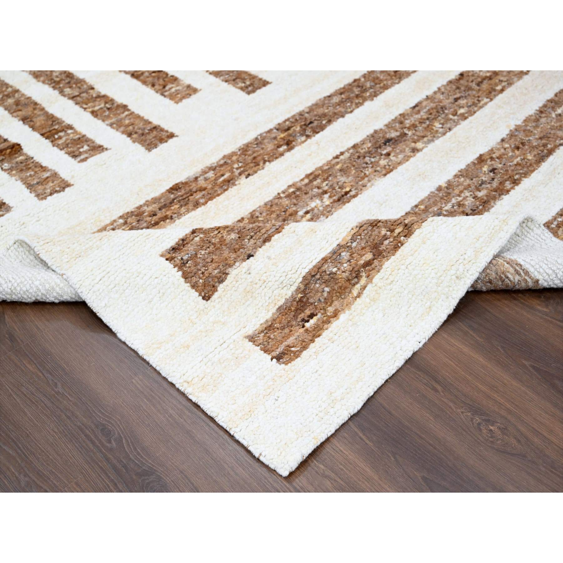 Modern-and-Contemporary-Hand-Knotted-Rug-422210