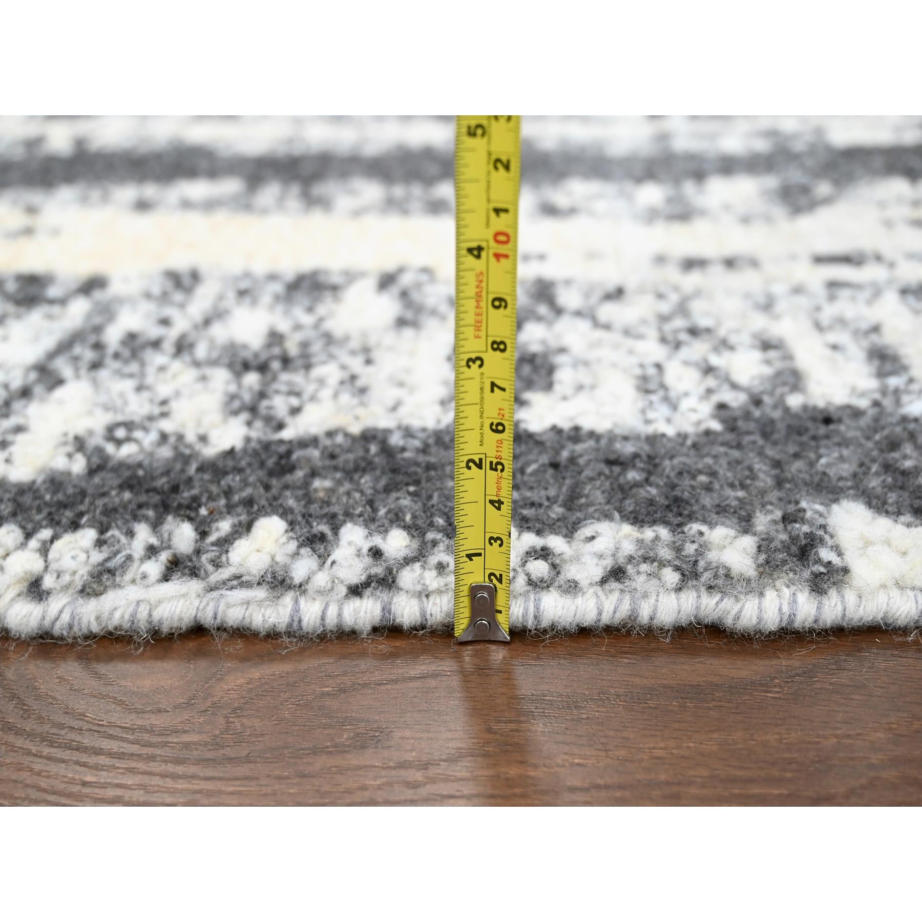 Modern-and-Contemporary-Hand-Knotted-Rug-422230