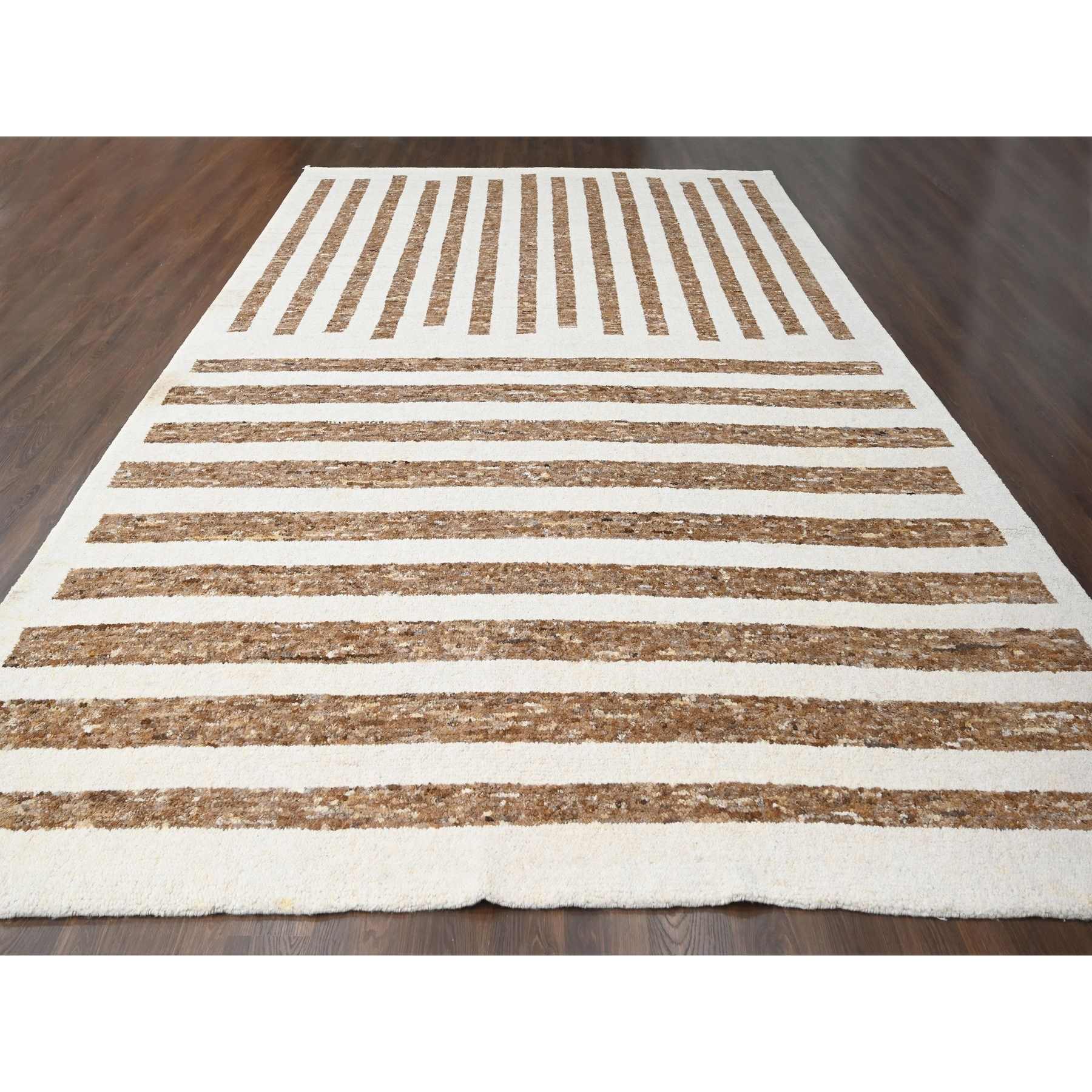 Modern-and-Contemporary-Hand-Knotted-Rug-422310