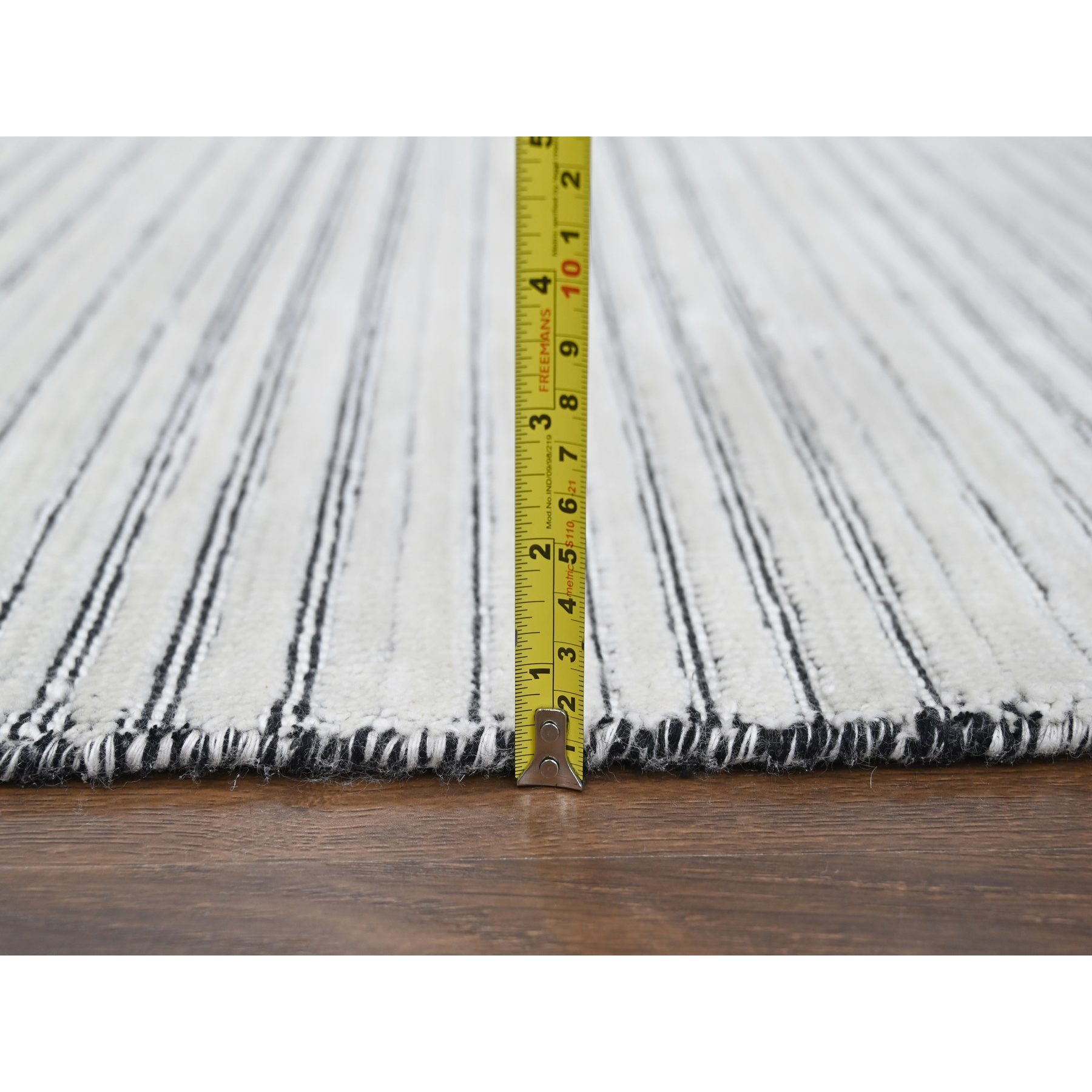 Modern-and-Contemporary-Hand-Loomed-Rug-422280
