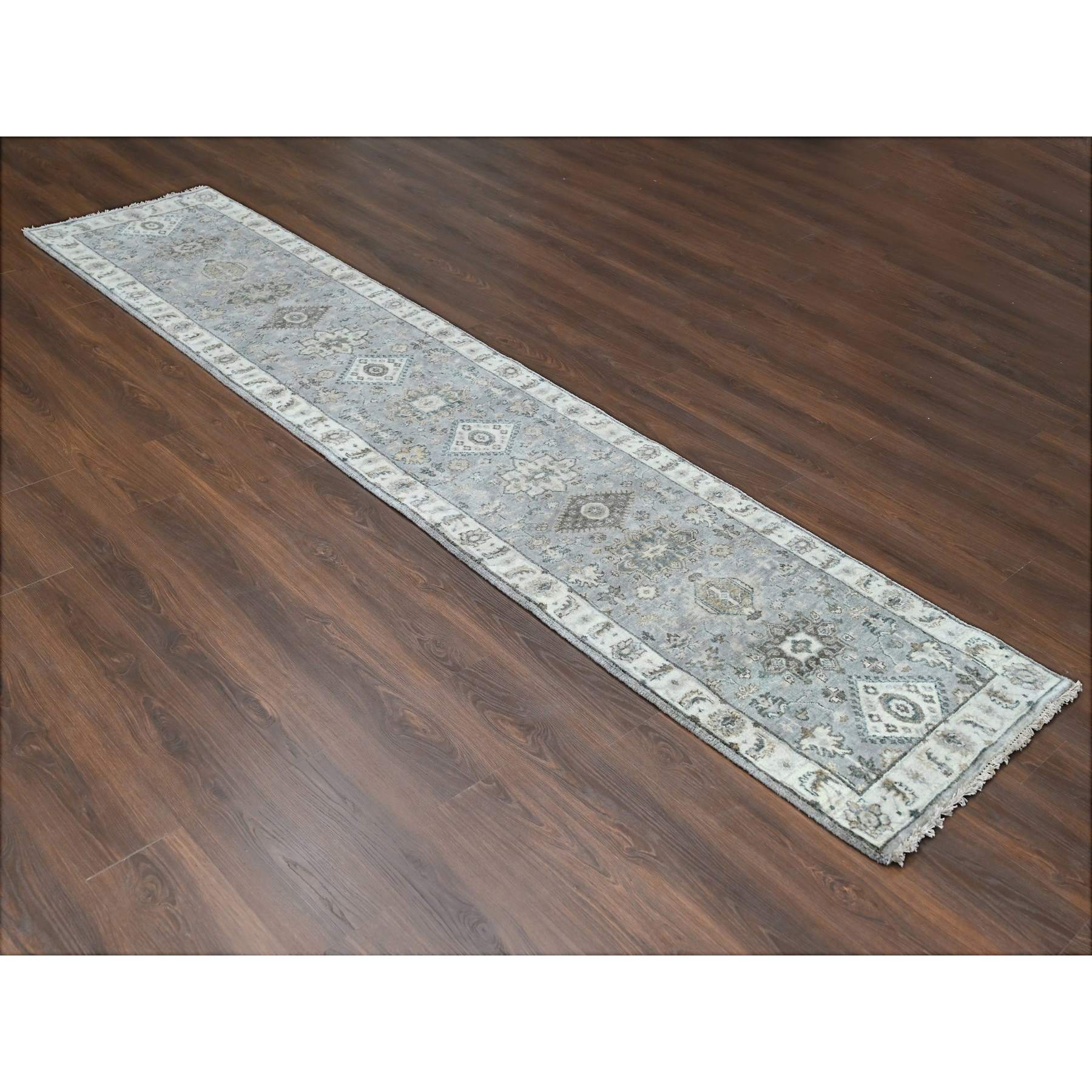 Heriz-Hand-Knotted-Rug-422615