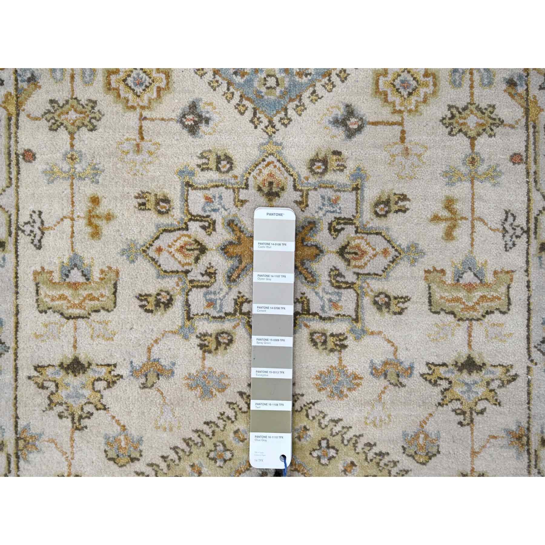 Heriz-Hand-Knotted-Rug-423035