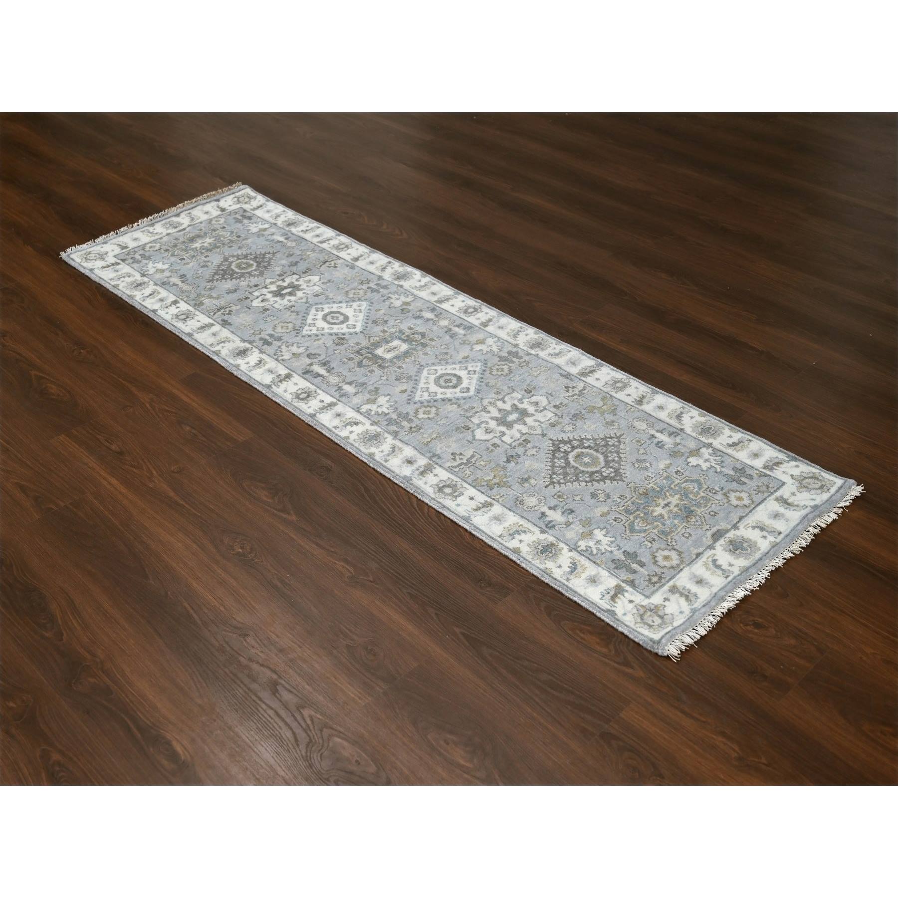 Heriz-Hand-Knotted-Rug-423595