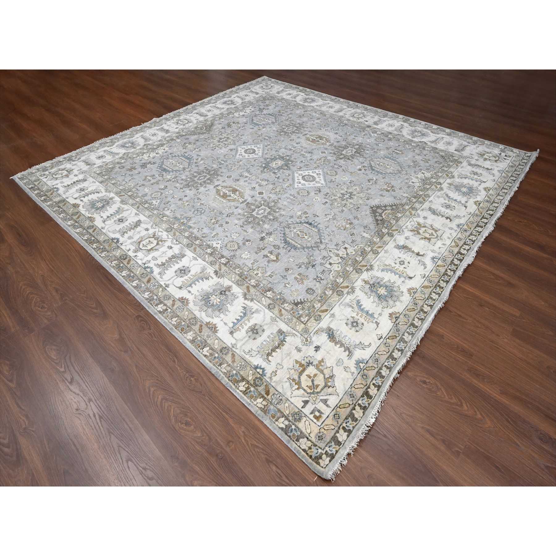 Heriz-Hand-Knotted-Rug-423990